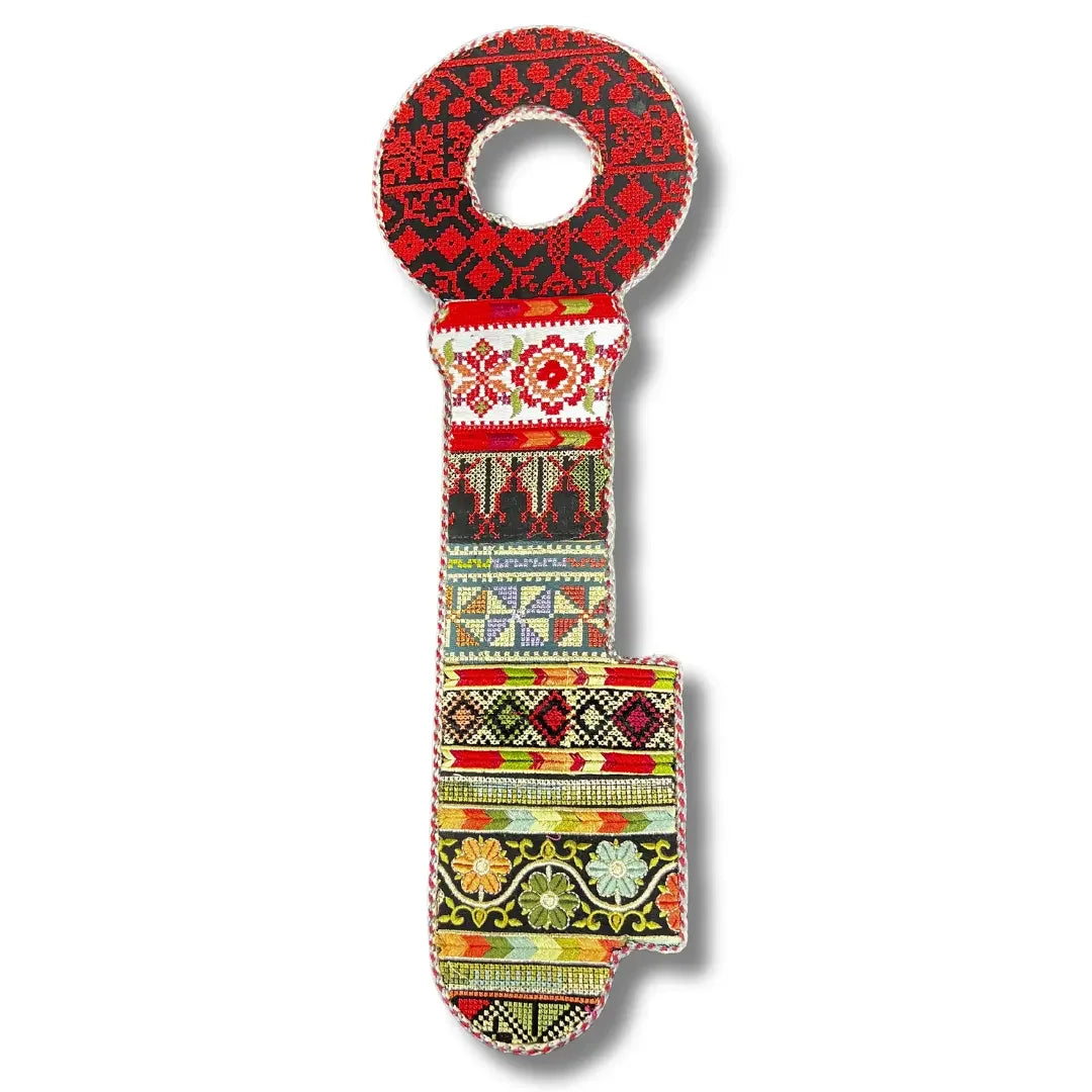 Key-Shaped Tatreez Design Home Decor – High-Quality Cultural Elegance Palestinian Elegance