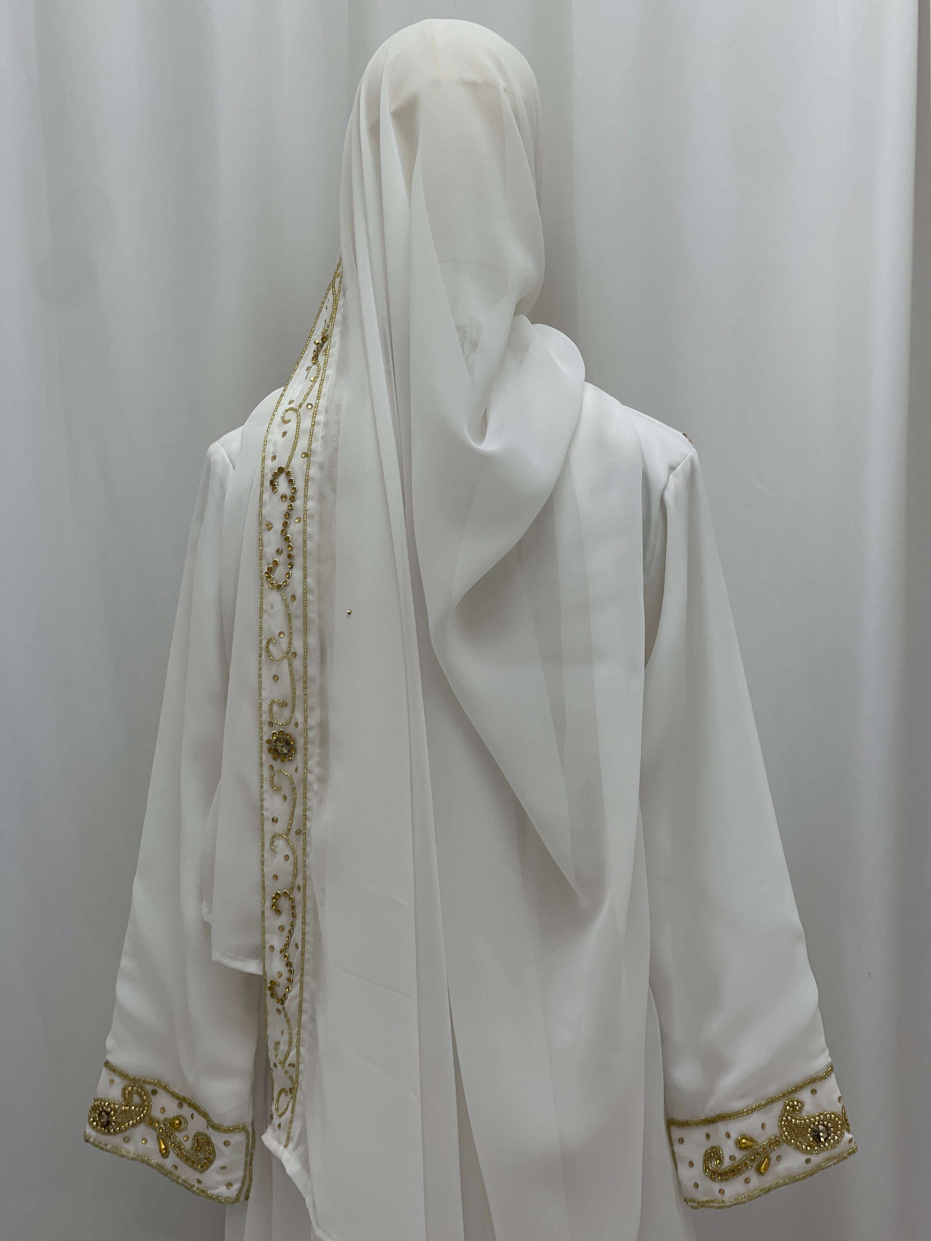 Noor Al Zahra Beaded Kaftan – Timeless Artisan Design