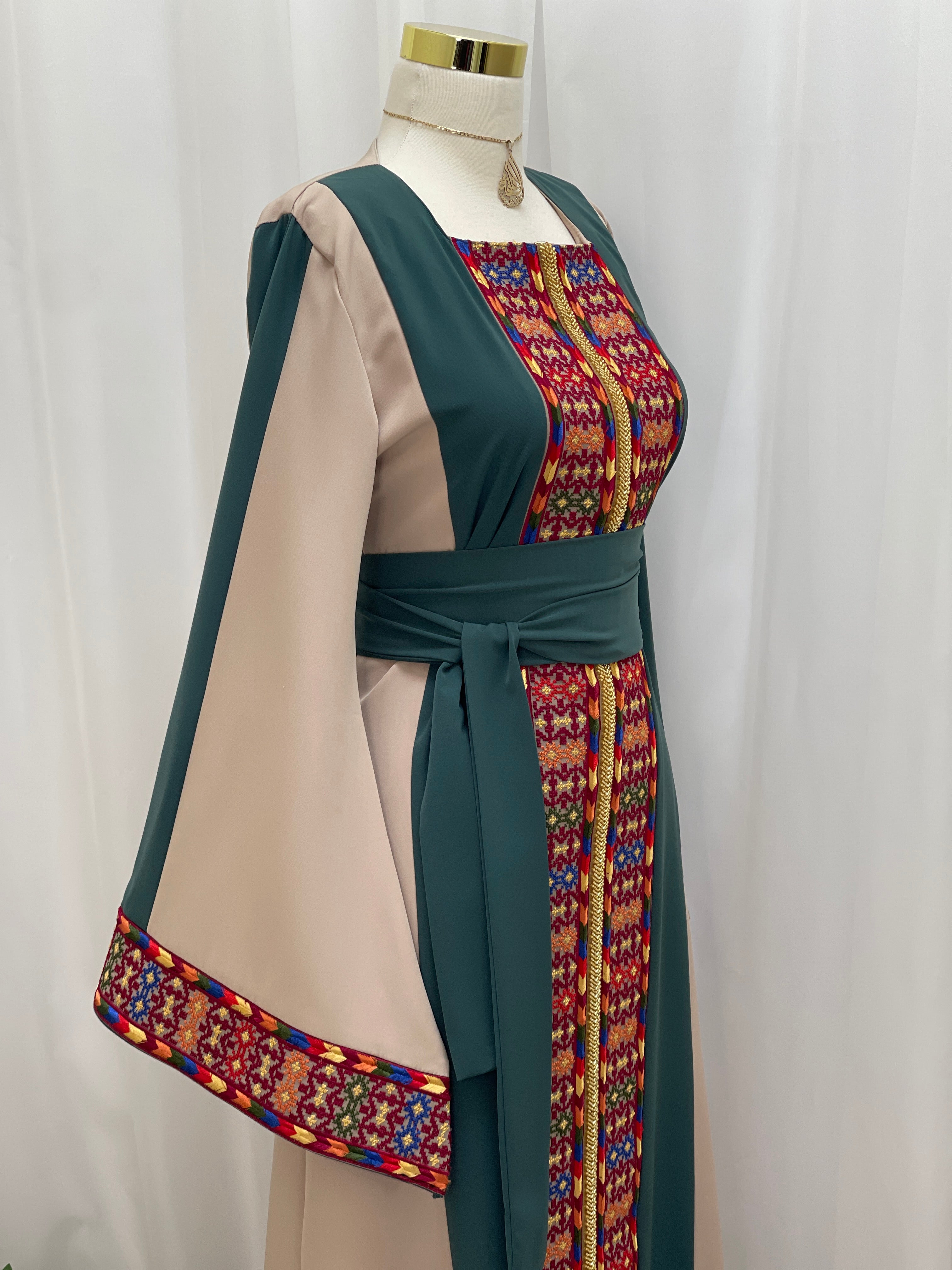 Sella Heritage Elegance Embroidered Thobe - Palestinian Elegance