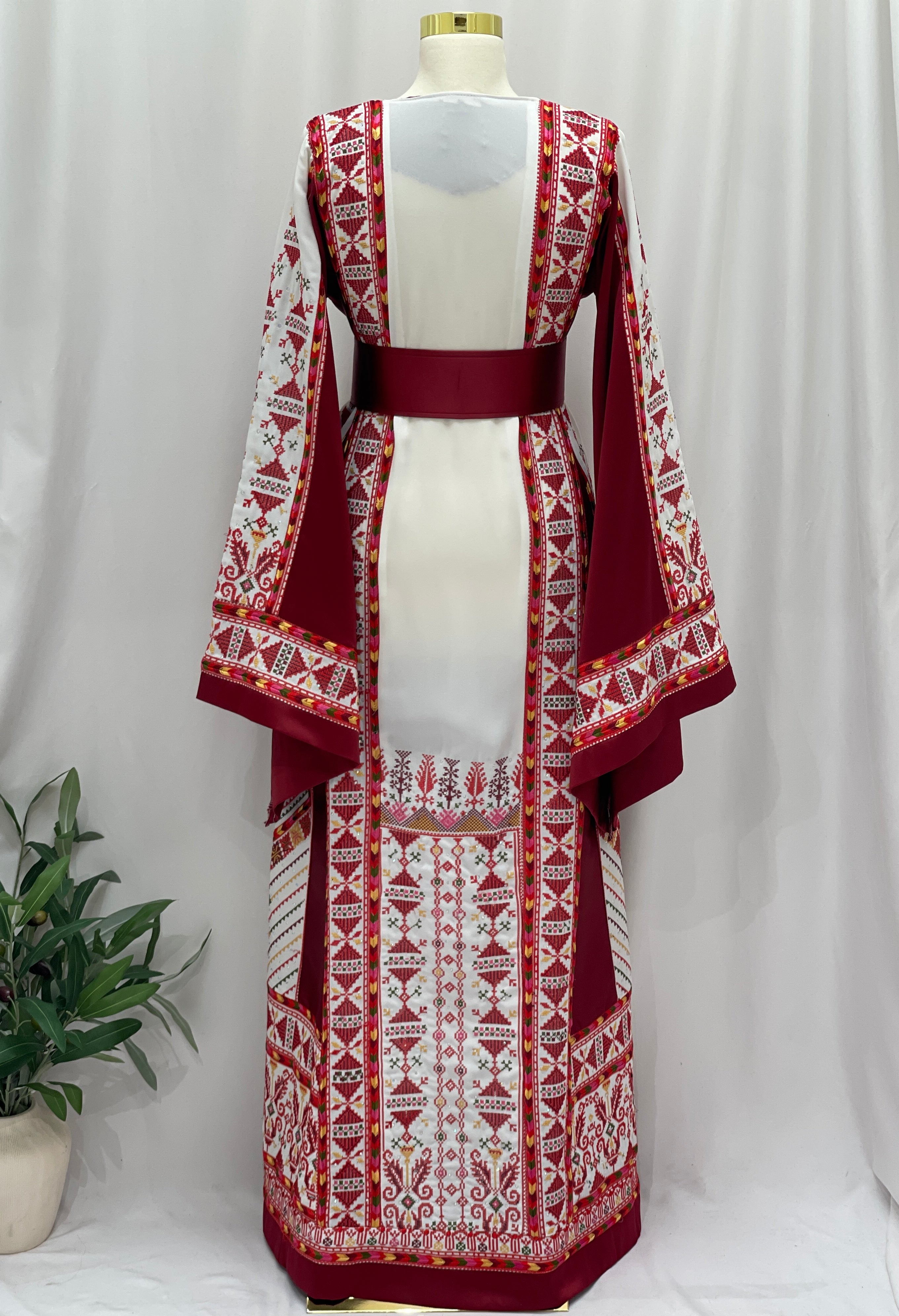 Thuraya Heritage Embroidered Thobe
