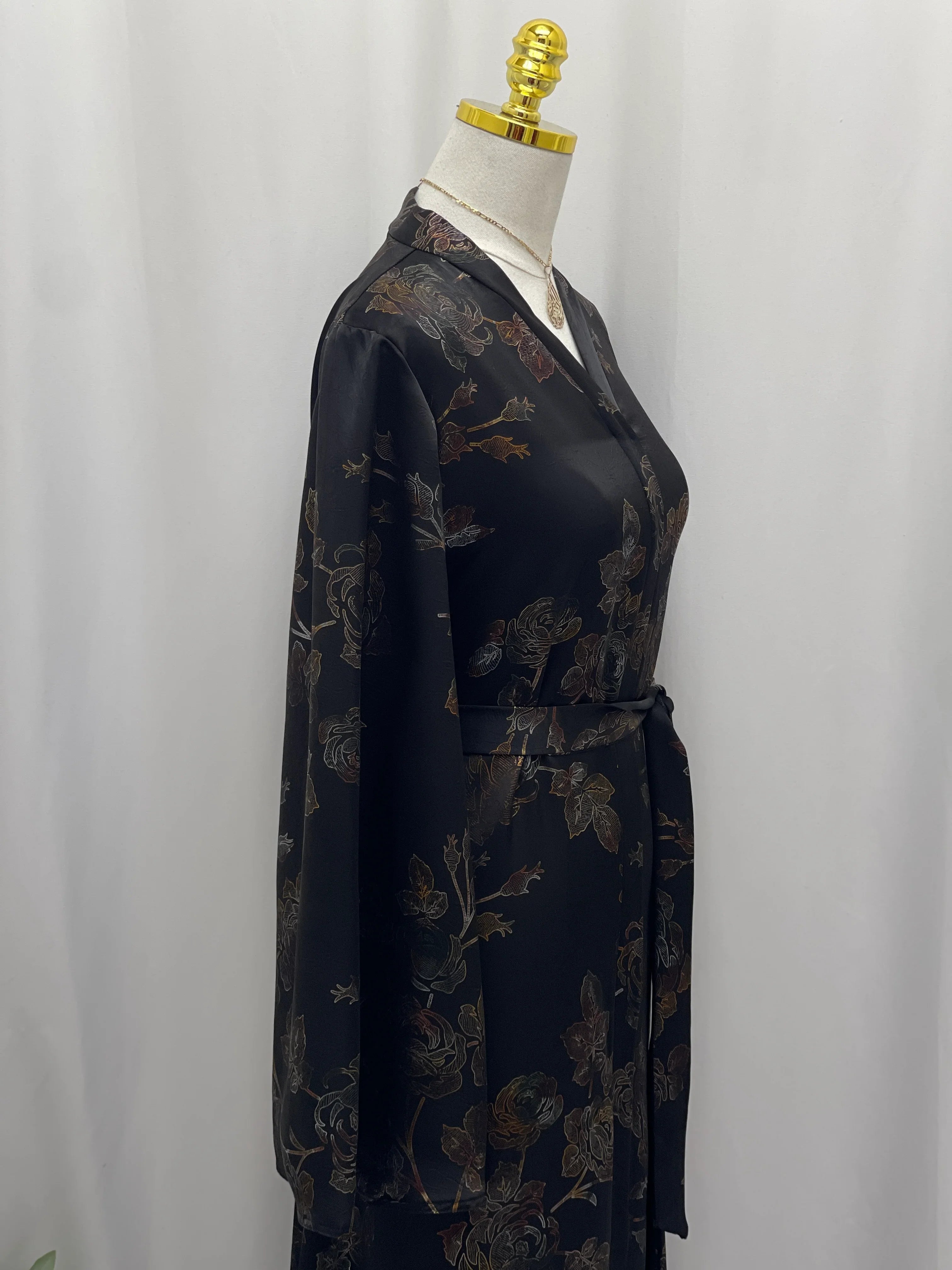 Golden Garden Abaya – Timeless Luxury & Grace