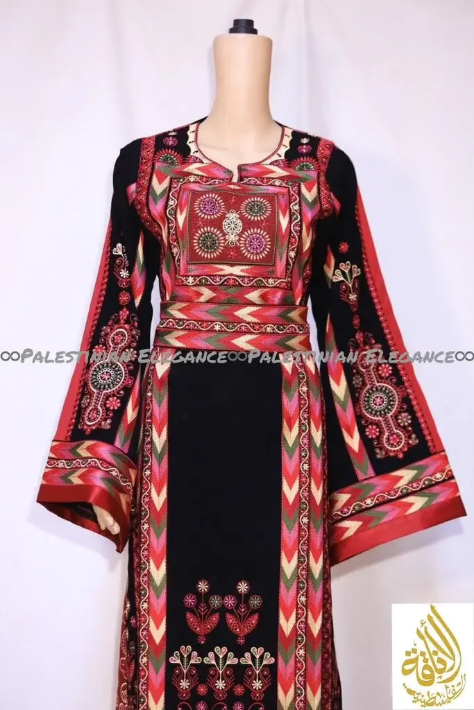 Thoub Ghazal: Elegance and Grace for Special Occasions Palestinian Elegance