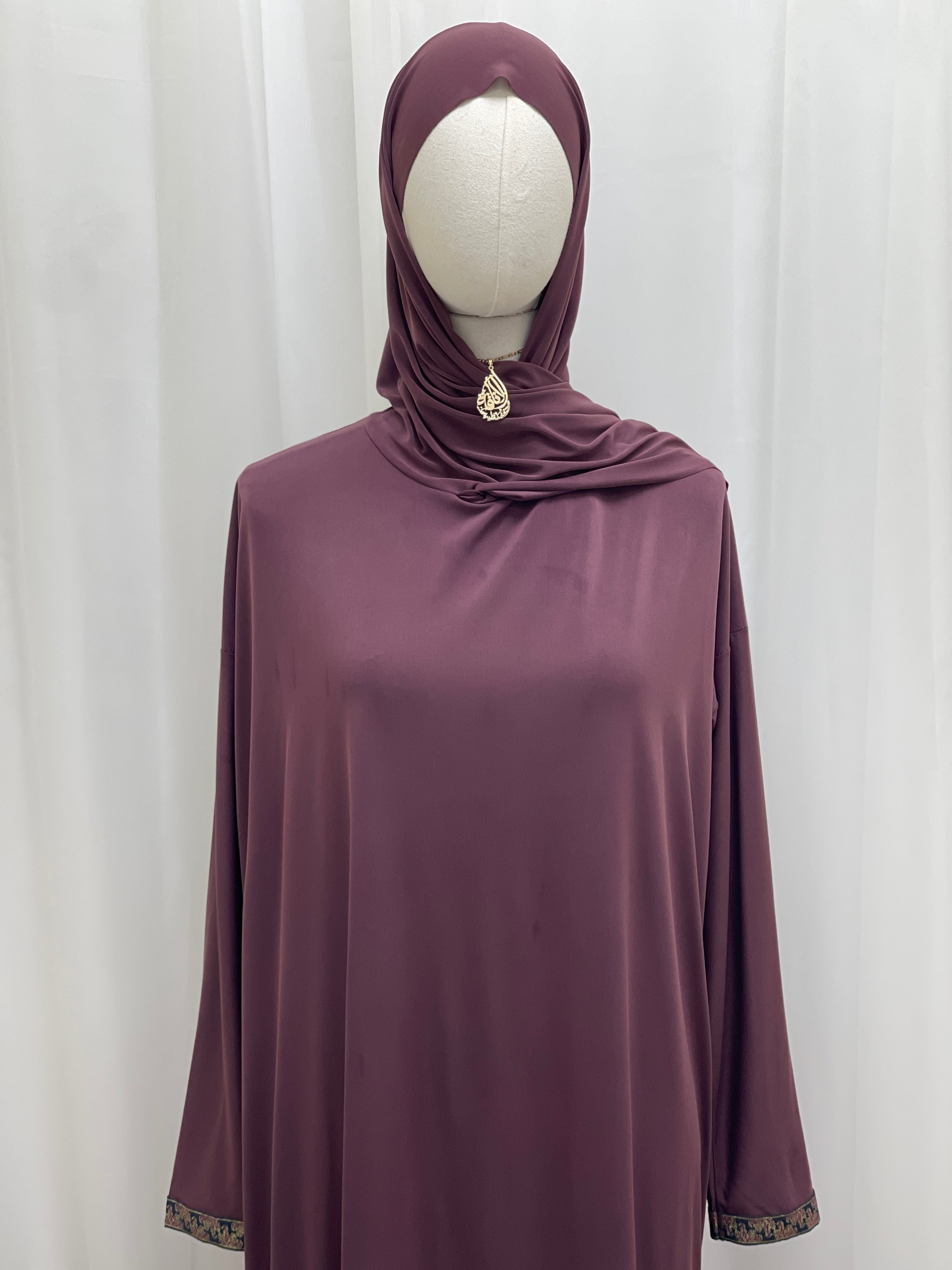 عباءة صلاة فلسطينية أنيقة من قطعة واحدة