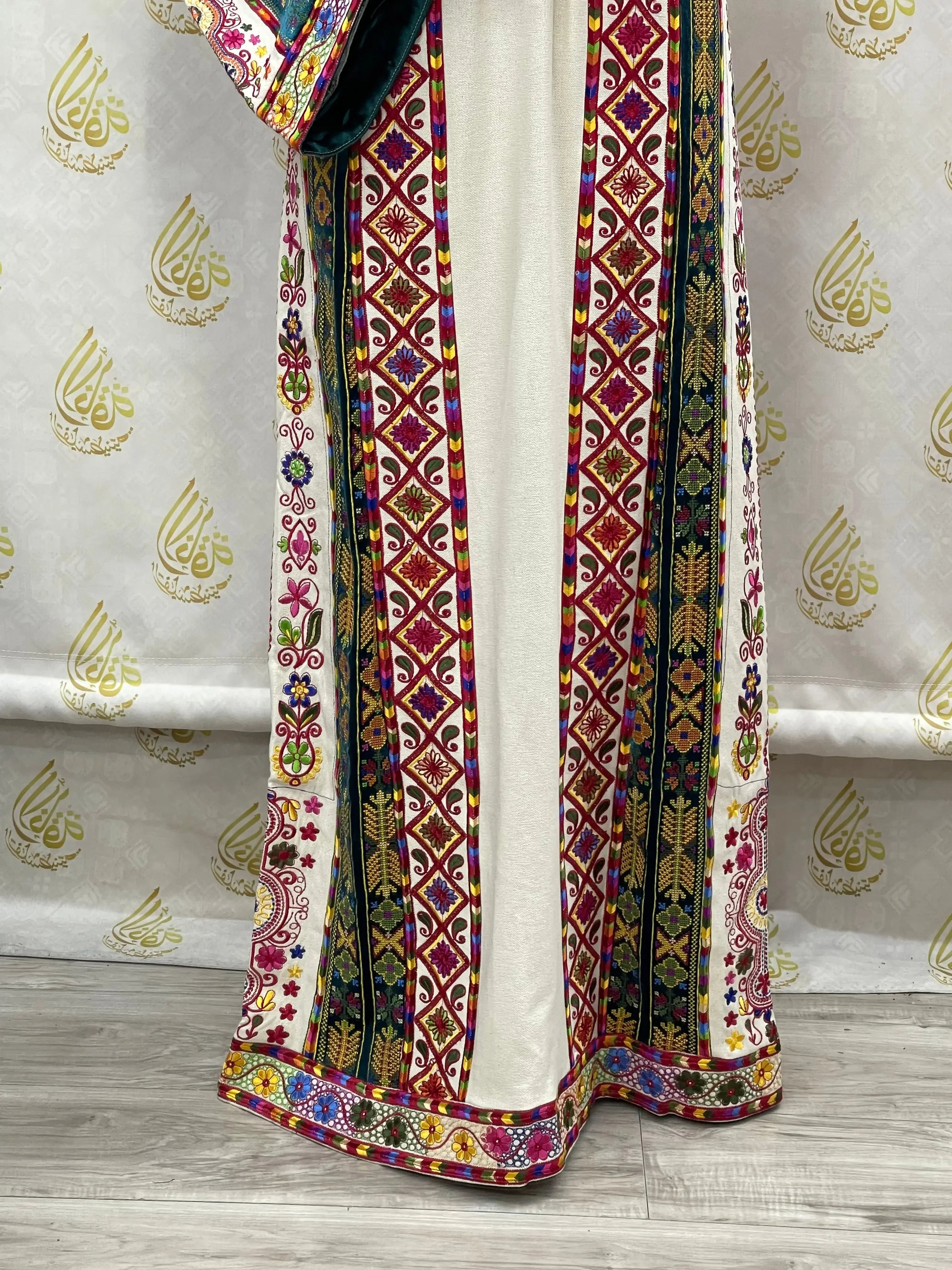 Embroidery Etamin Thoub: Ultimate Luxury and Sophistication Palestinian Elegance