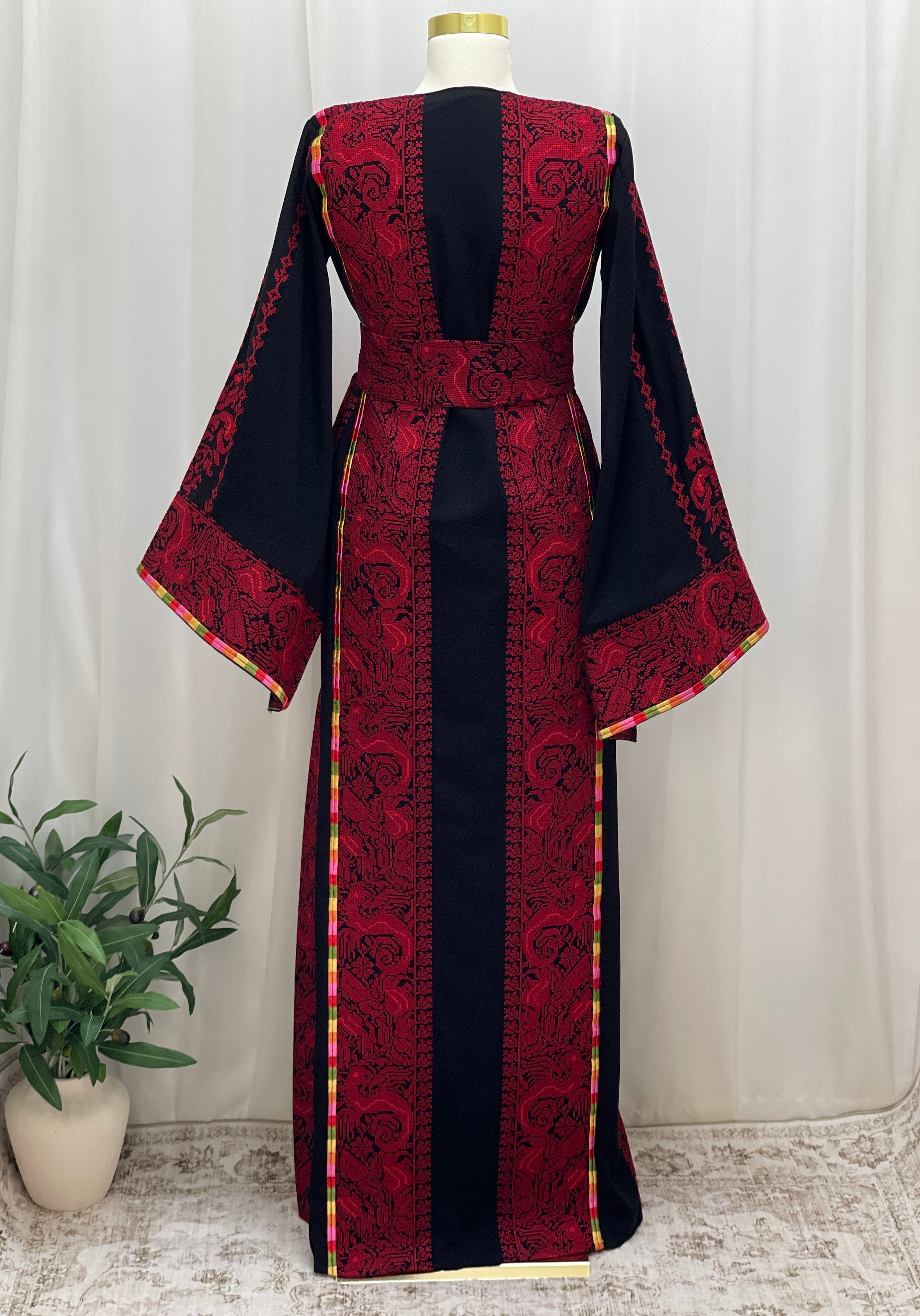 Dragon Heritage Embroidered Thobe