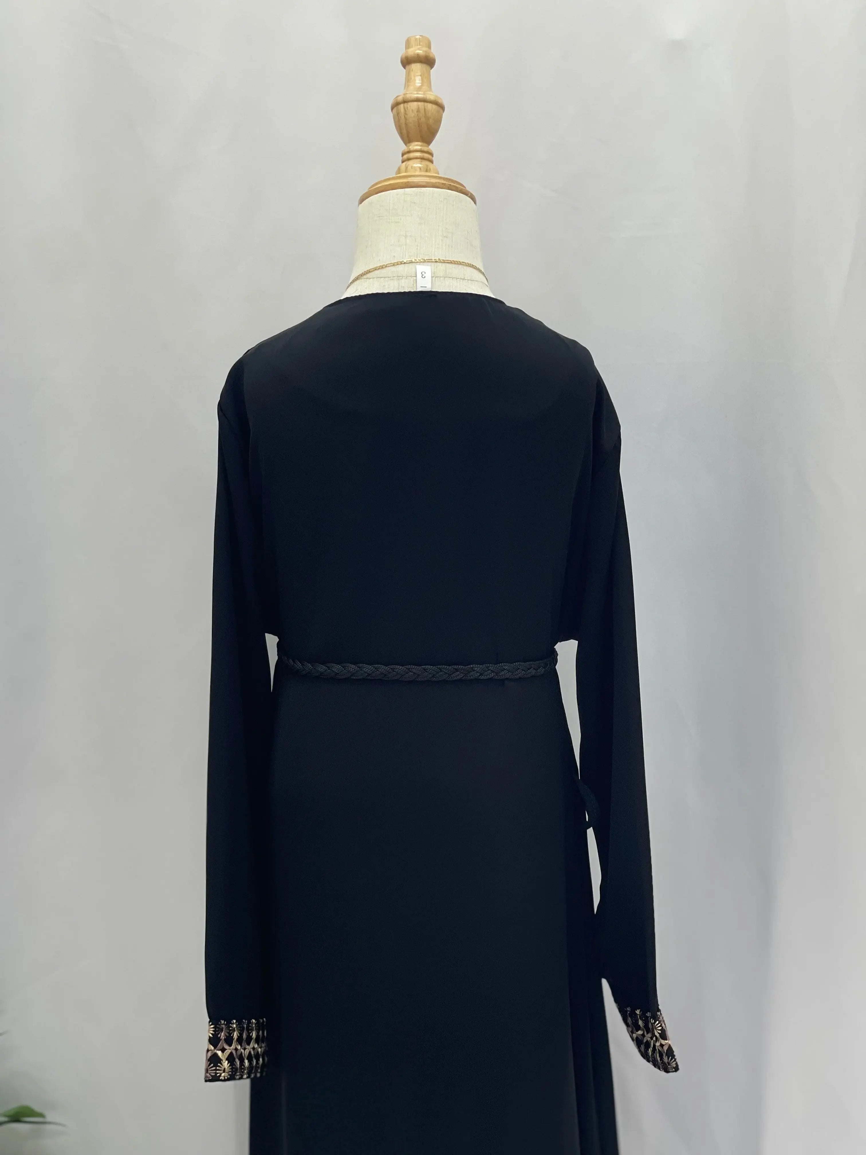 Elegance and Modesty: Princess Ramadan Abaya Palestinian Elegance