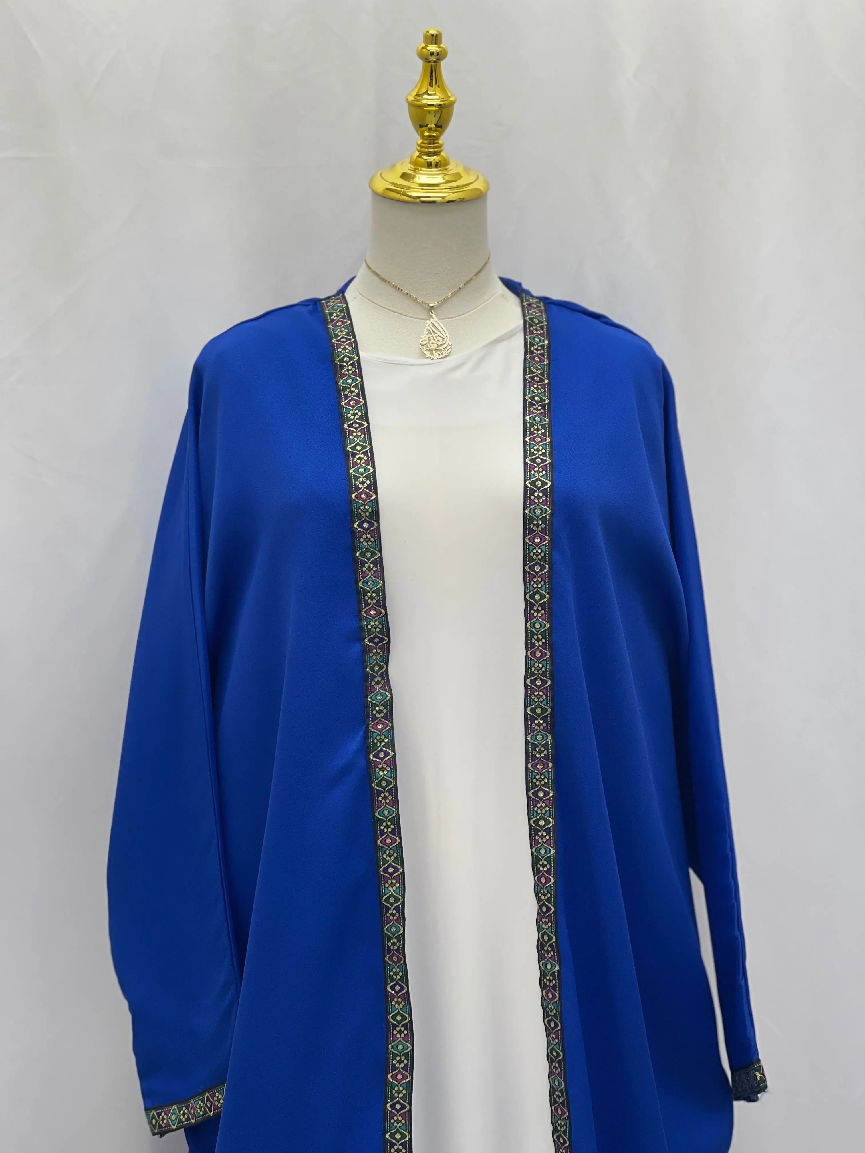Versatile Elegance: Janna Cardigan Palestinian Elegance