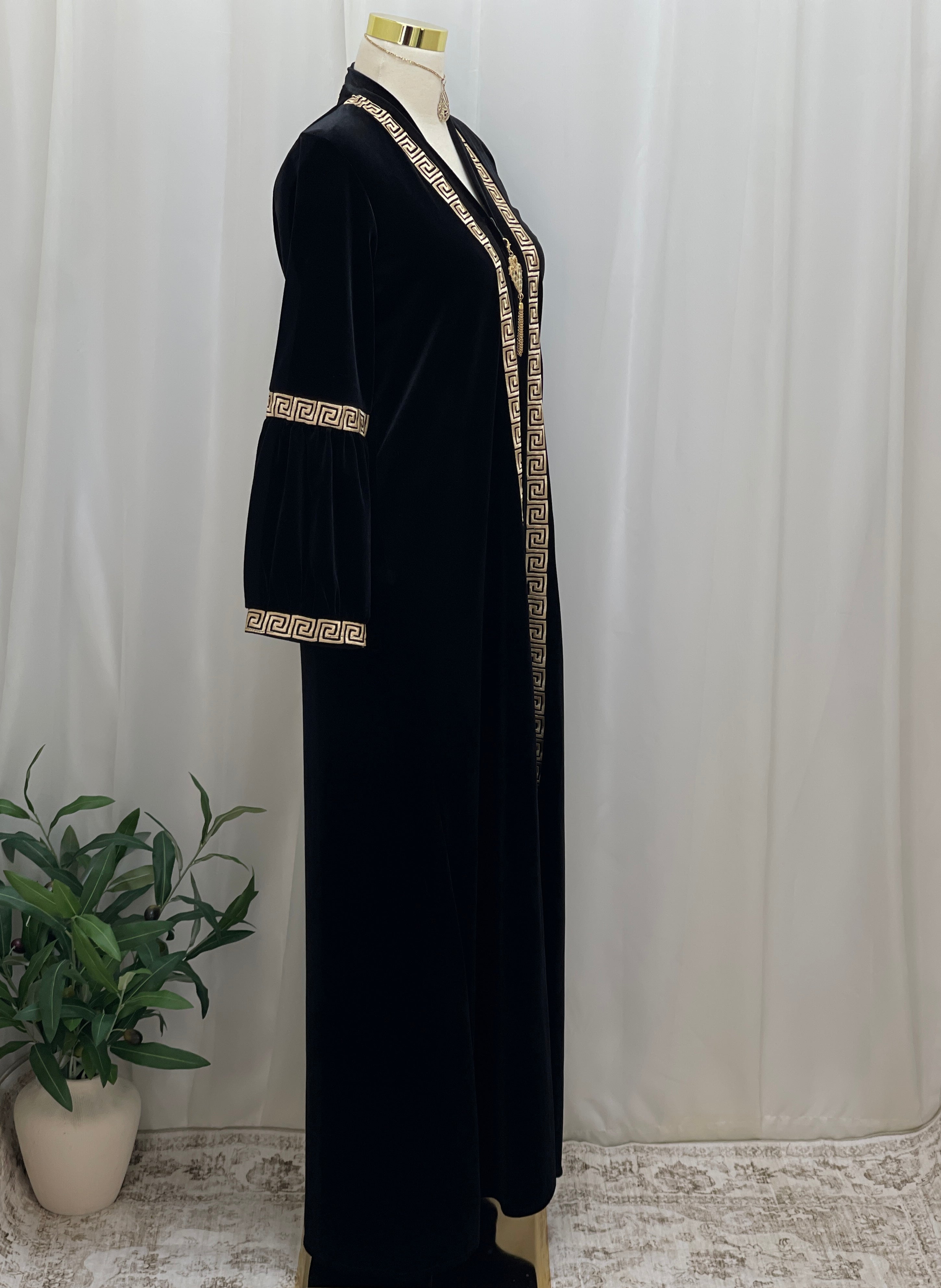 Aurelia Velvet Abaya