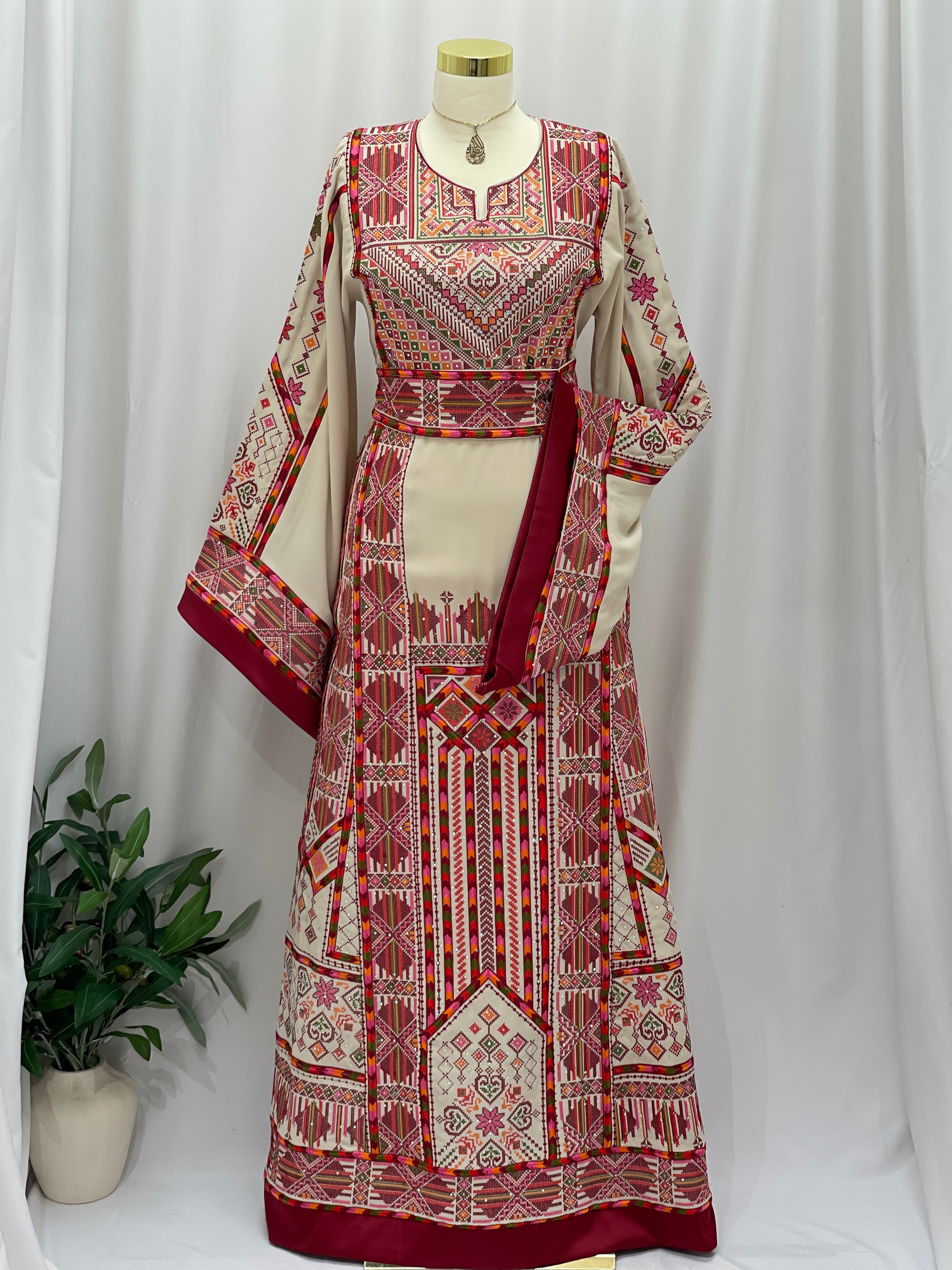 Eliana Embroidered Thobe
