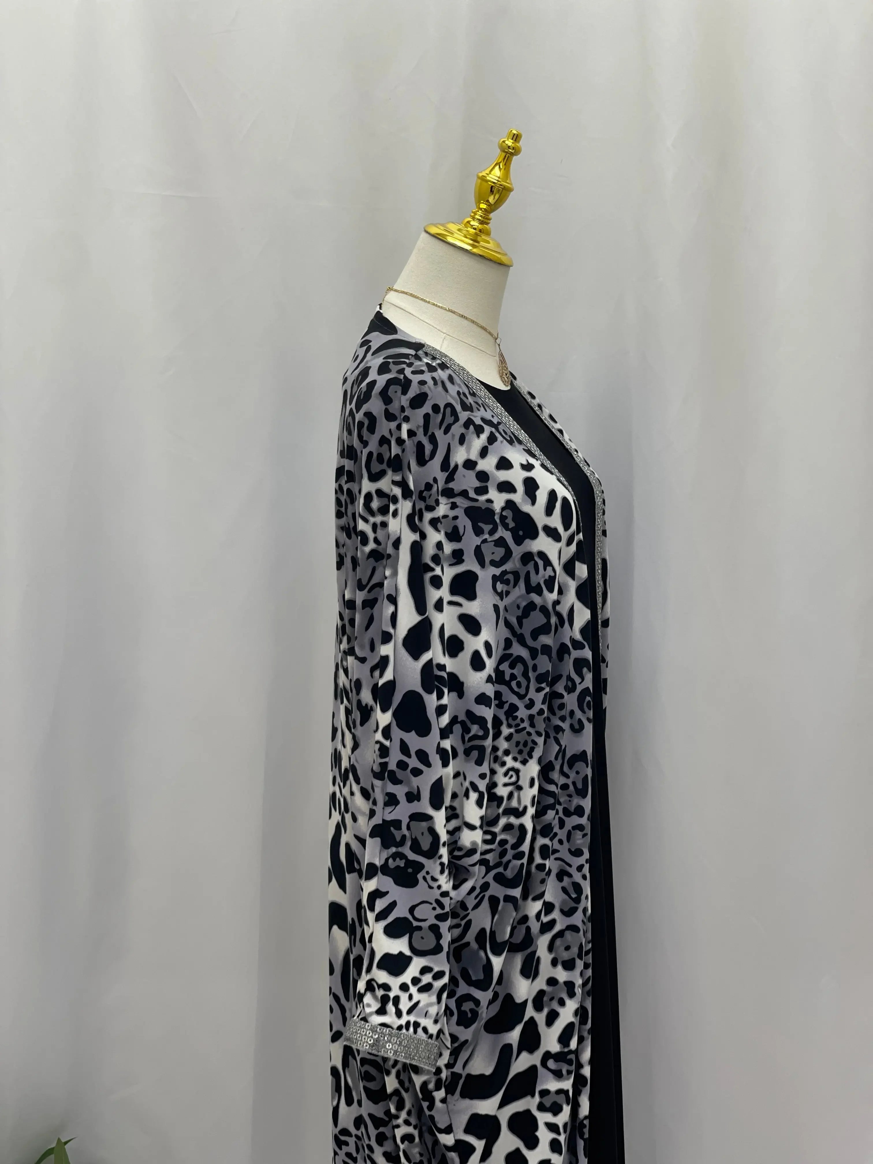 Timeless Elegance: Jomana Cardigan Palestinian Elegance