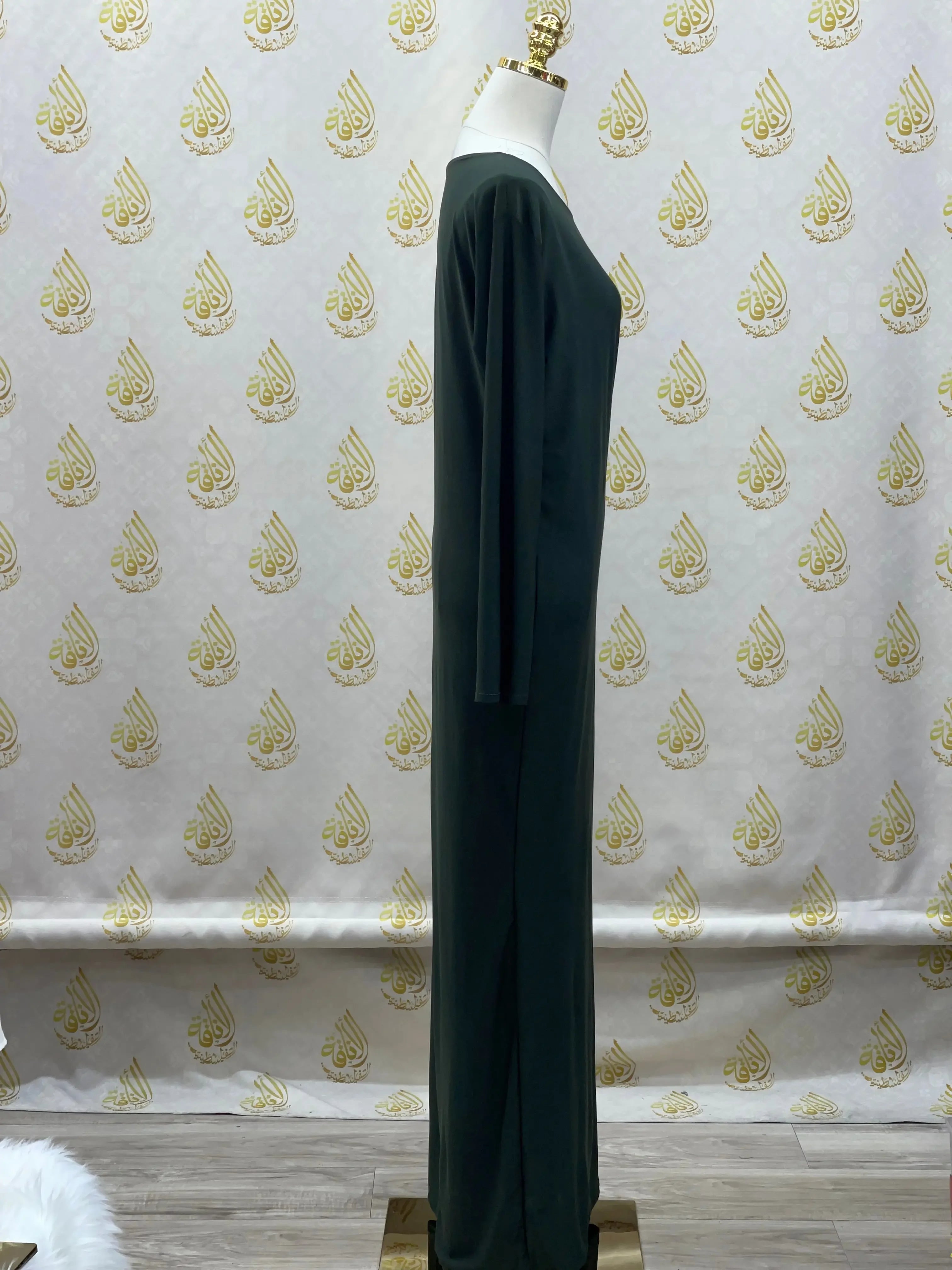 Basic Solid Dress: Versatile Elegance and Everyday Comfort palestinian elegance