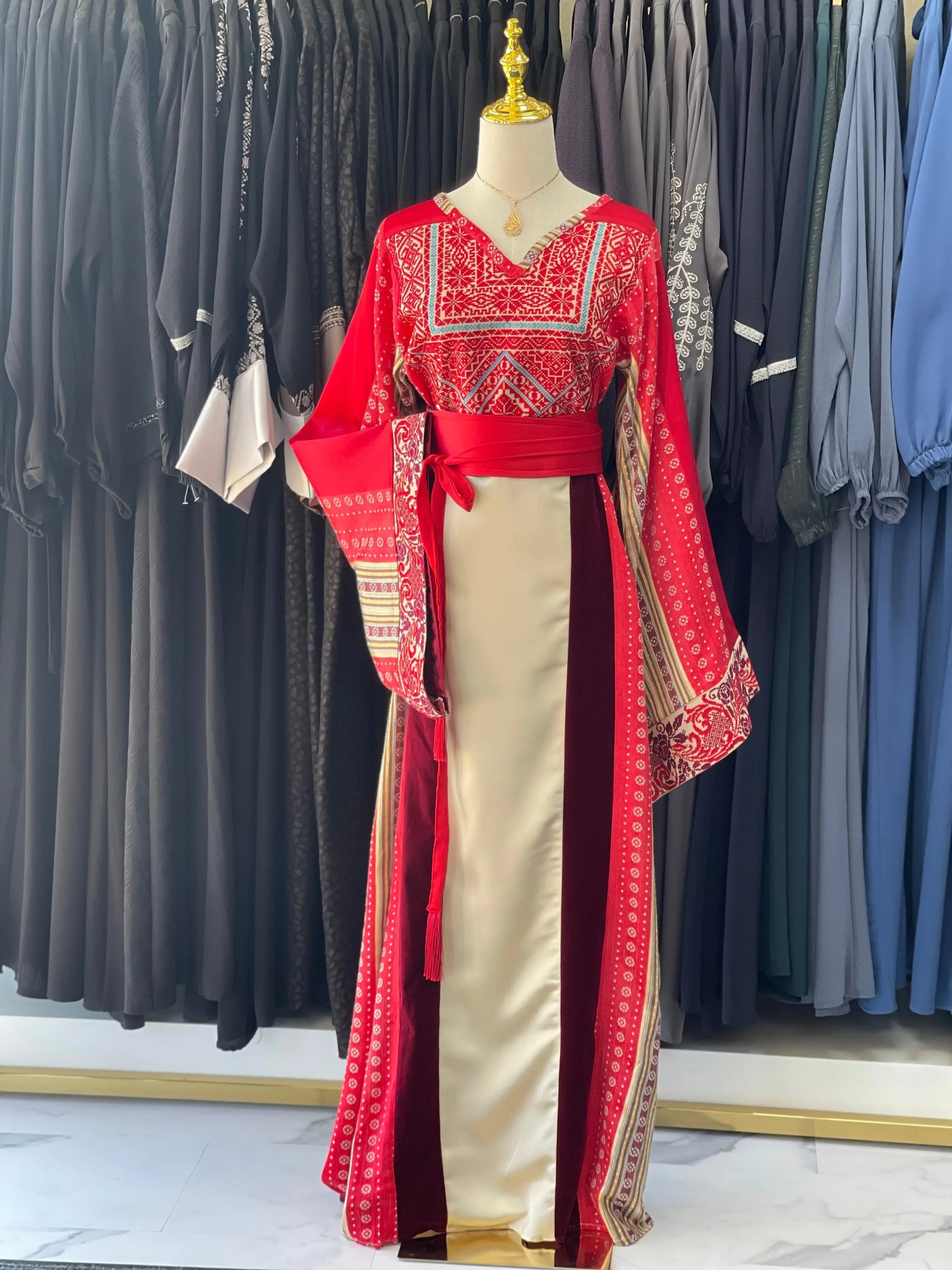 Luxurious Thoub with Saya, Velvet, Safa, and Satin Fabrics Palestinian Elegance