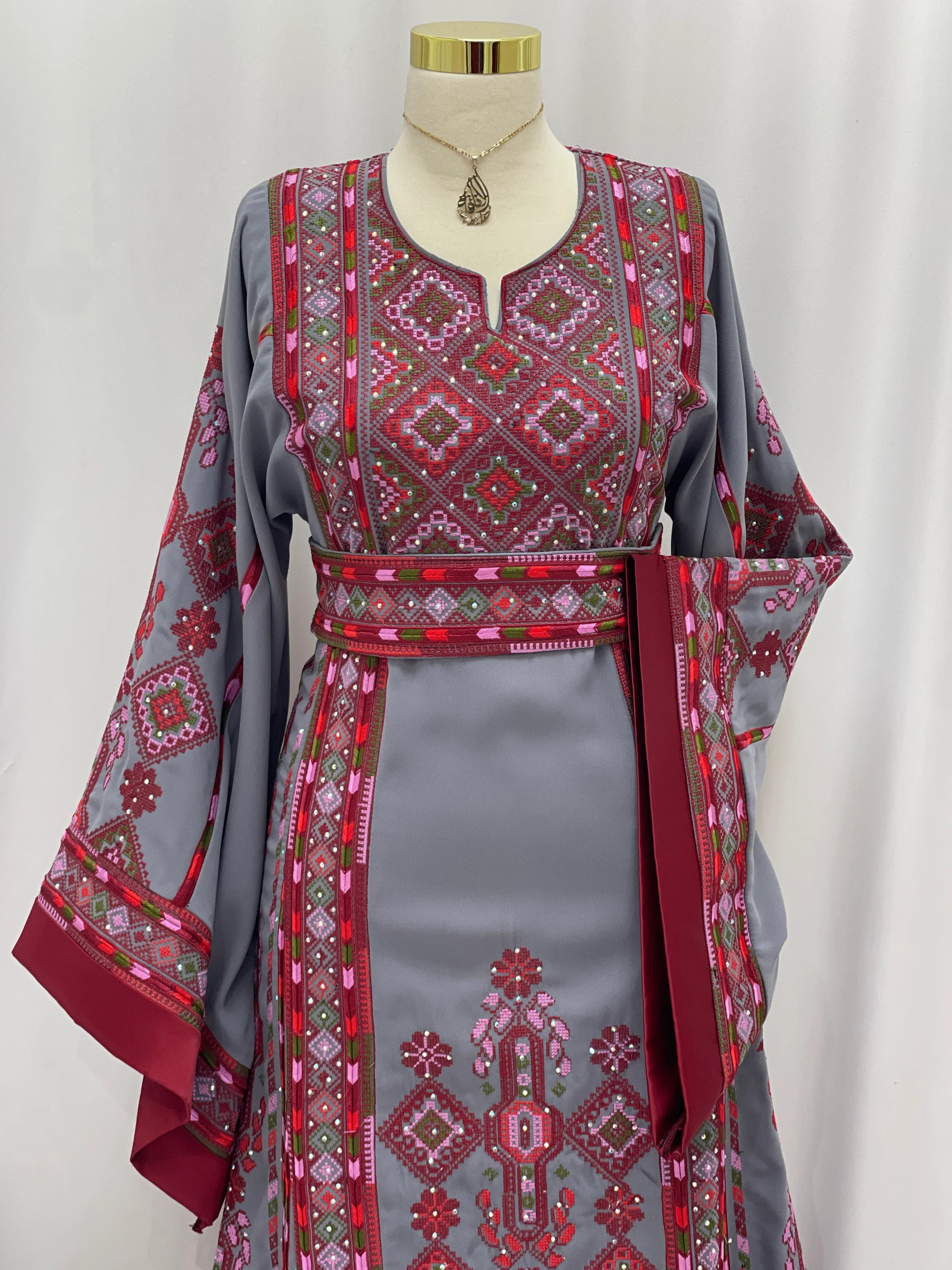 Majdal Elegance Embroidered Thobe