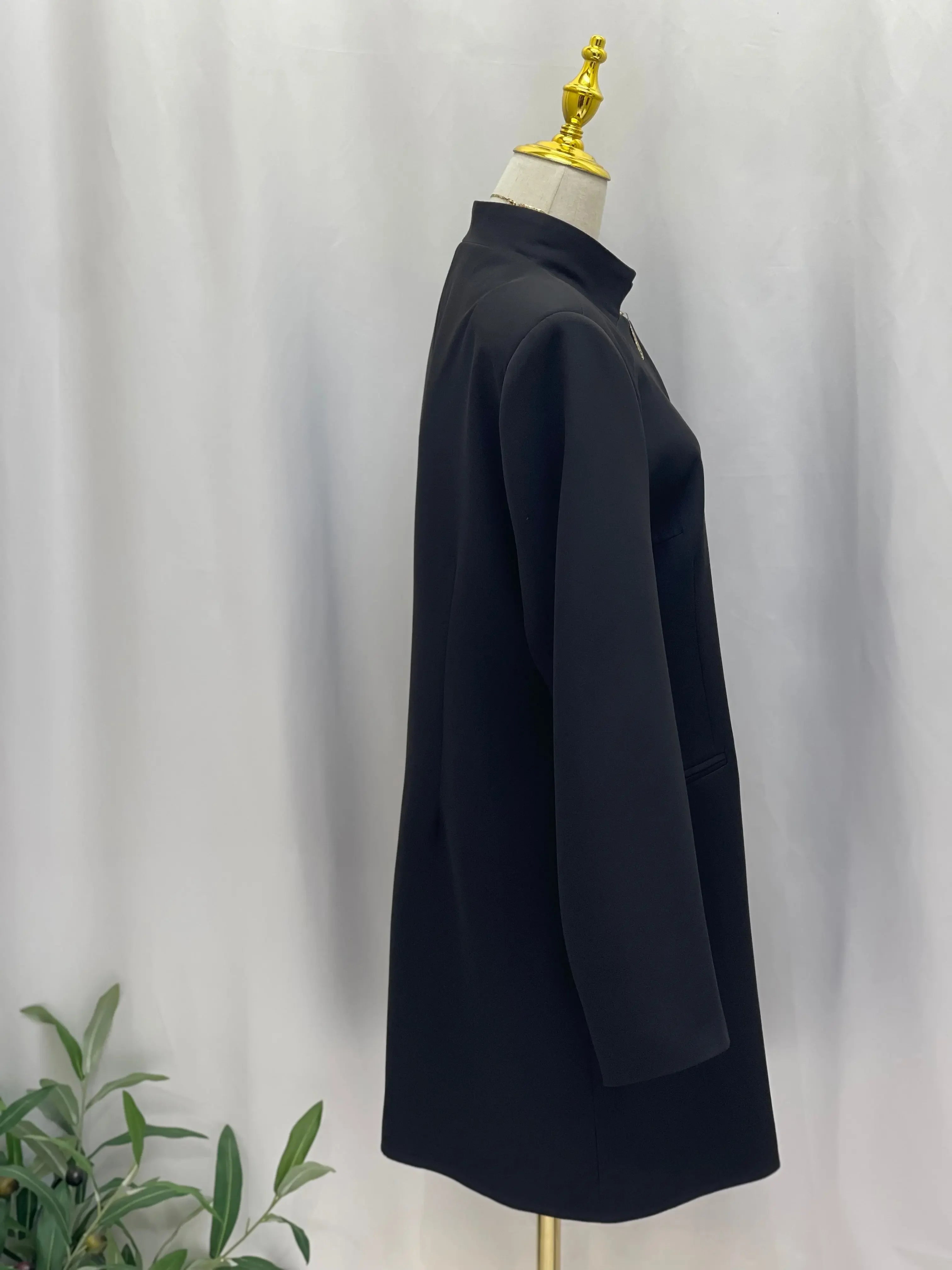 Sleek Sophistication: The Long Blazer Palestinian Elegance