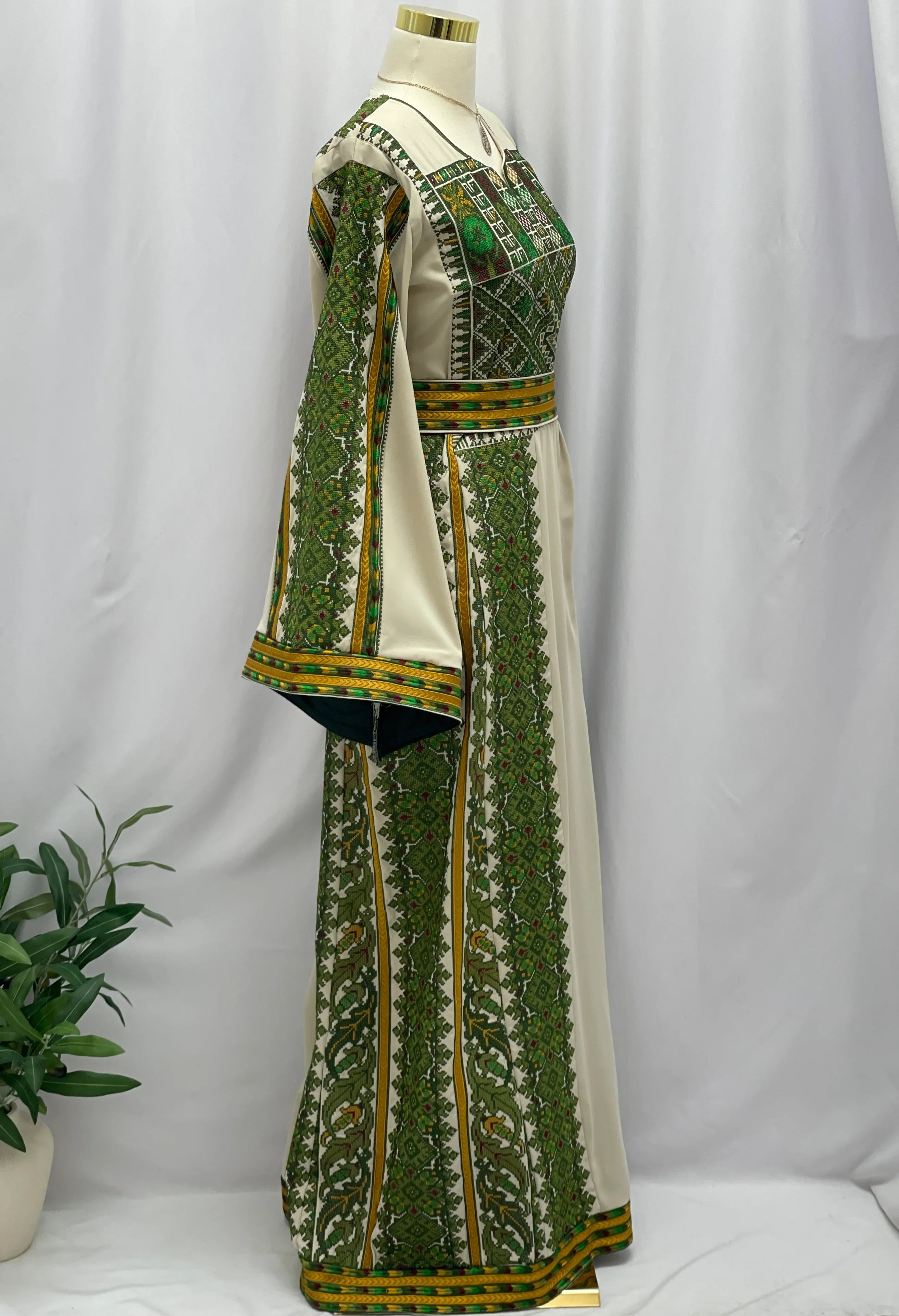 Shifaa Embroidered Palestinian Thobe – Elegant Cultural Dress