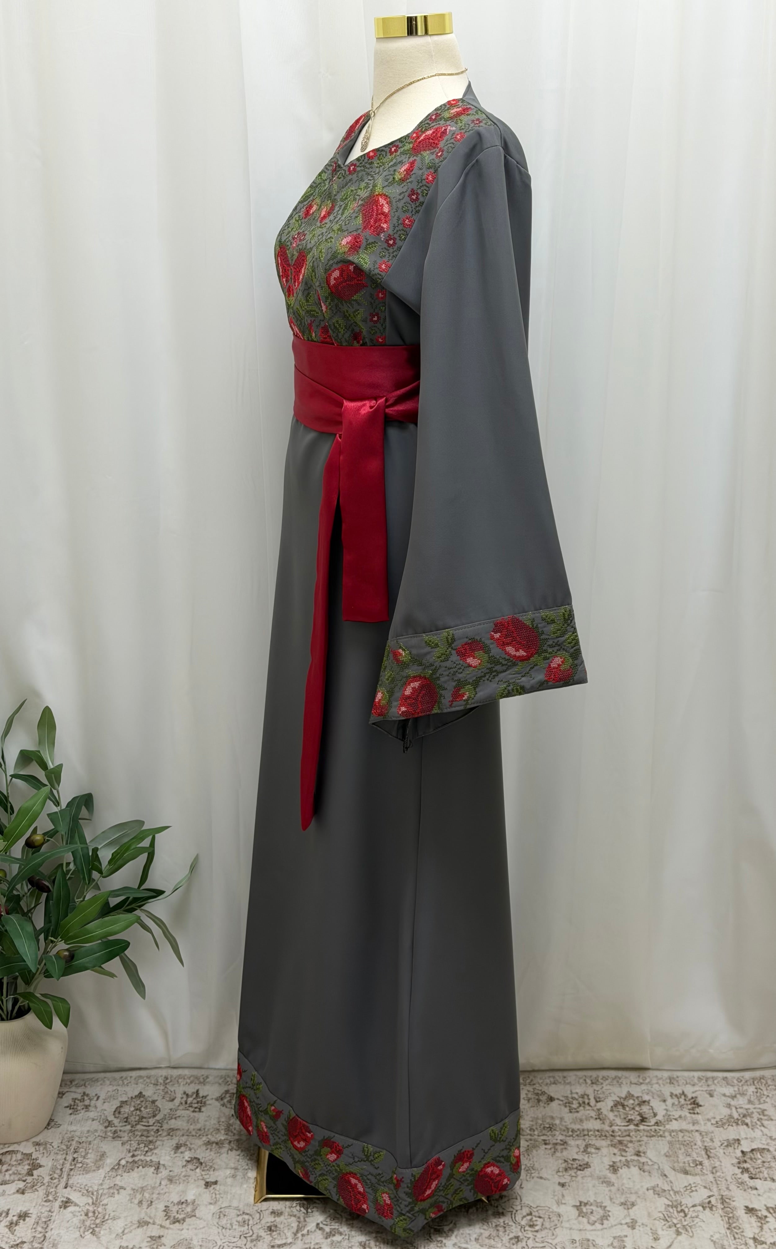 Thobe Layali Al Warad