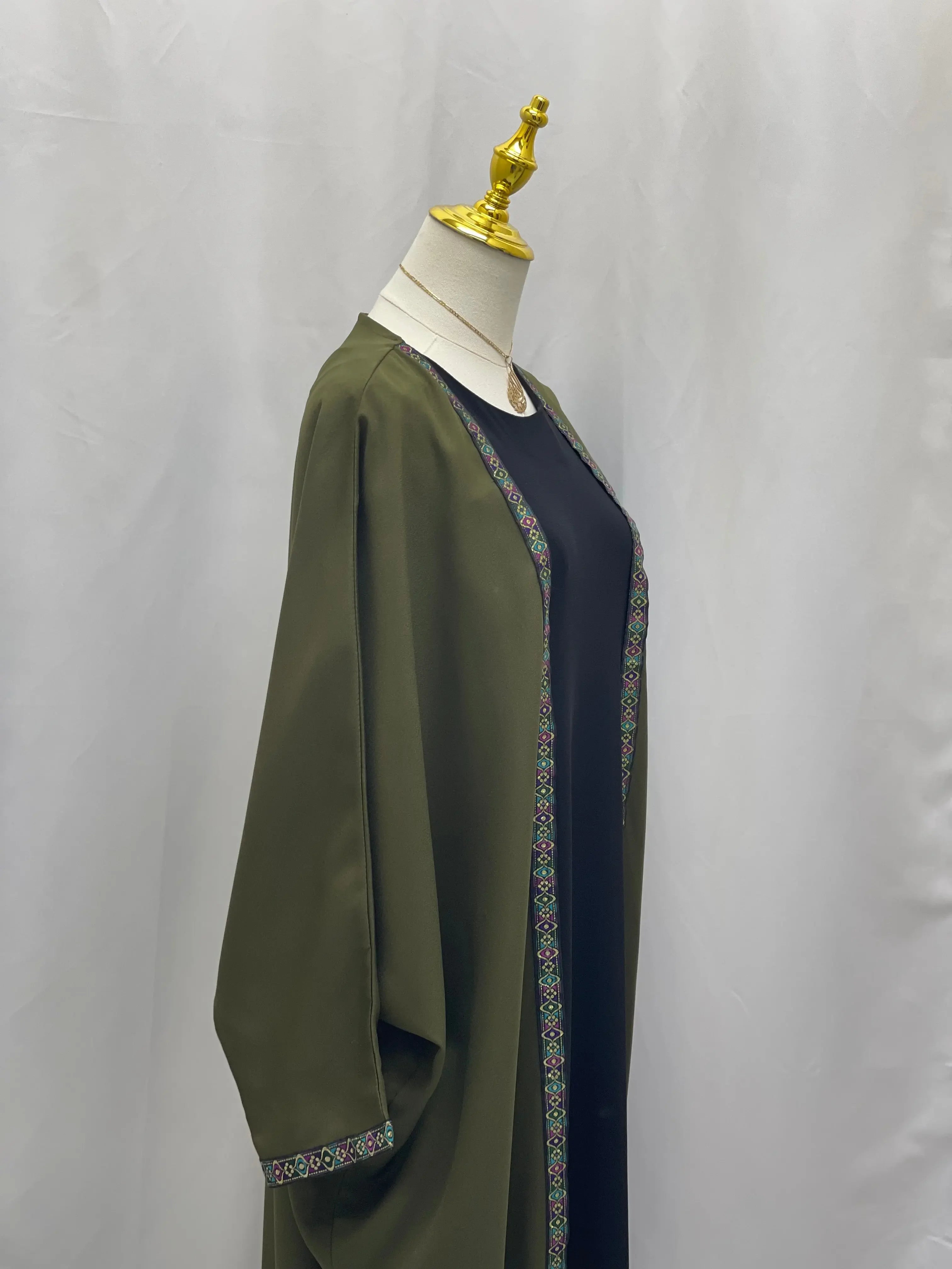 Versatile Elegance: Janna Cardigan Palestinian Elegance