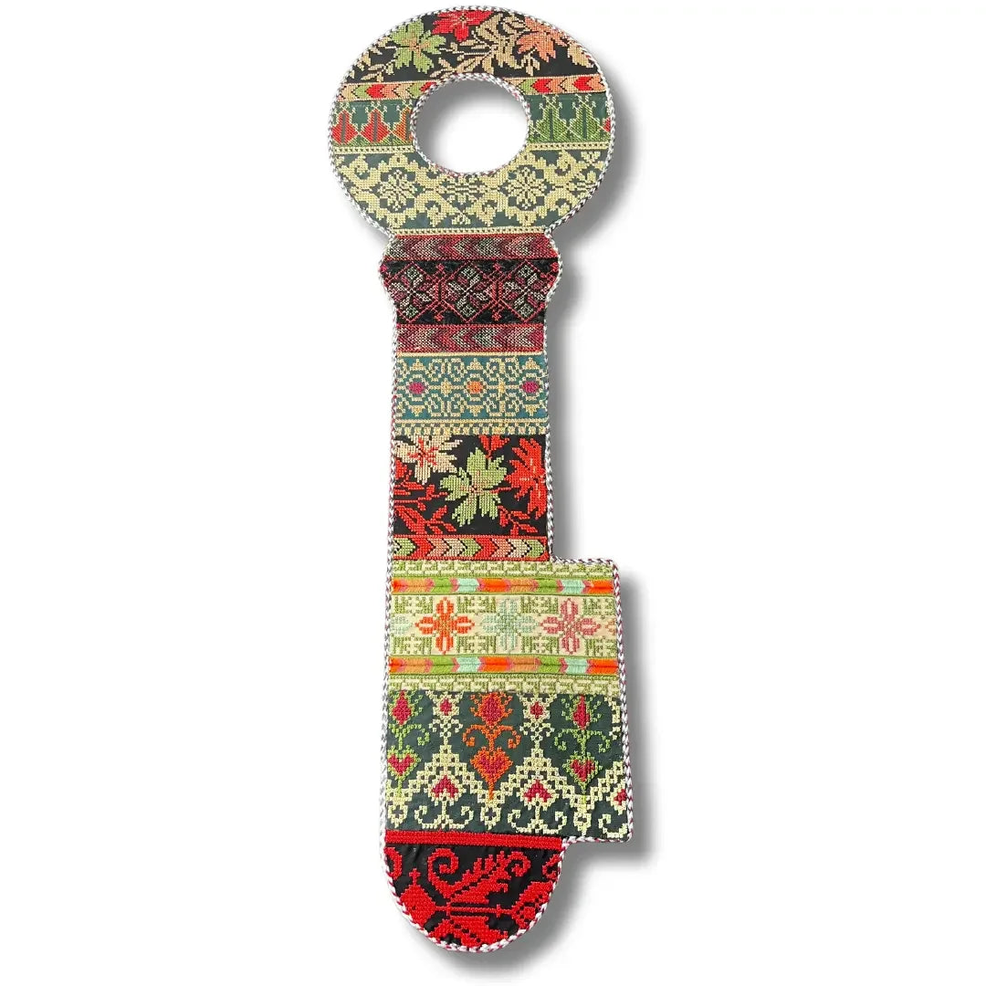 Key-Shaped Tatreez Home Decor - High-Quality Craftsmanship Palestinian Elegance