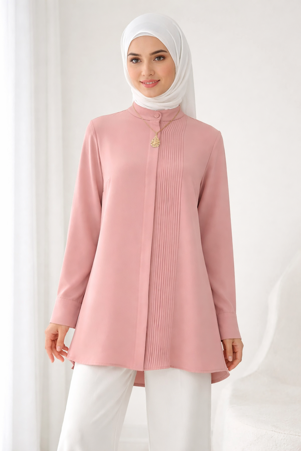 Timeless Elegance: The Expertly Designed Pleated Blouse