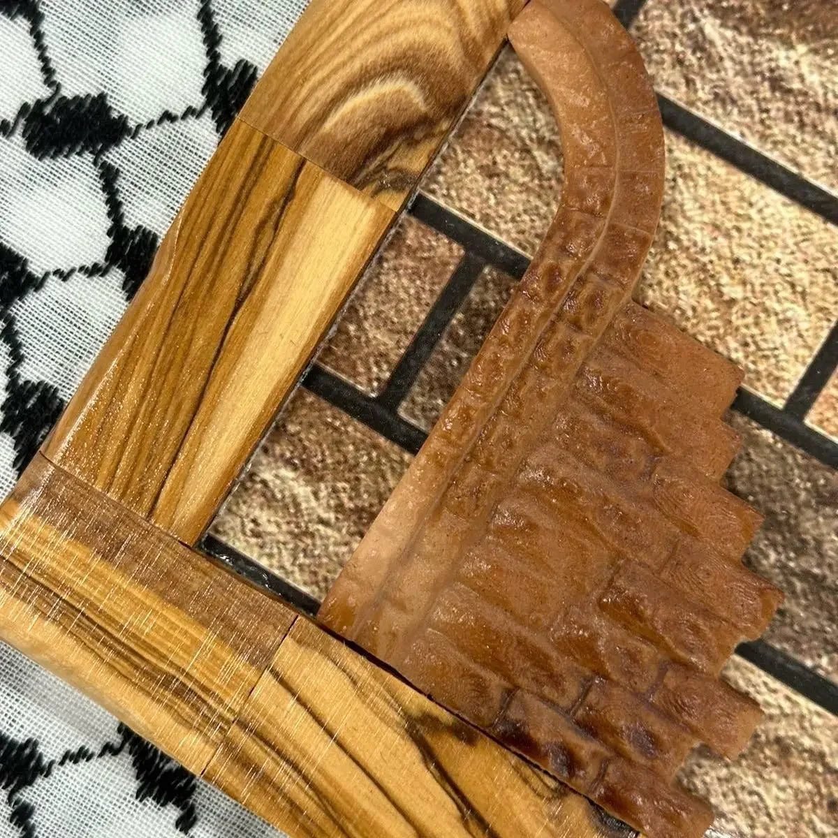 Handmade Wooden Frame from Ramallah: Authentic Palestinian Artistry Palestinian Elegance