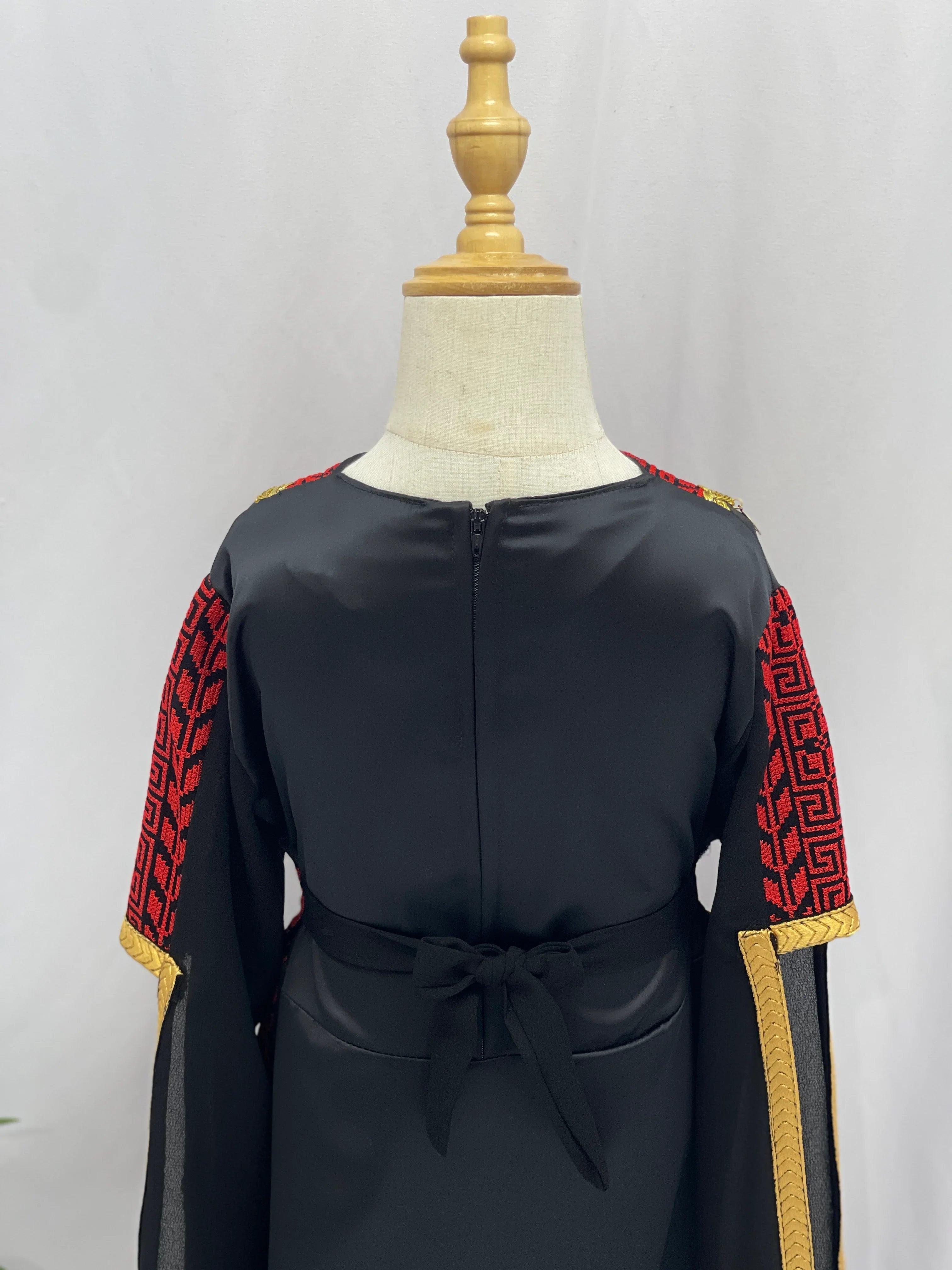 Heritage Coin Embroidered Girls Thobe Set