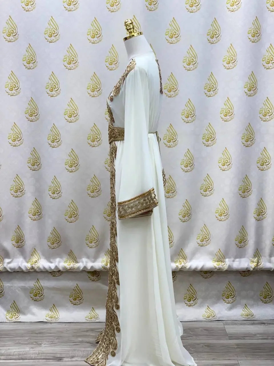 Unique Kaftan: Standout Style and Comfort - Palestinian Elegance