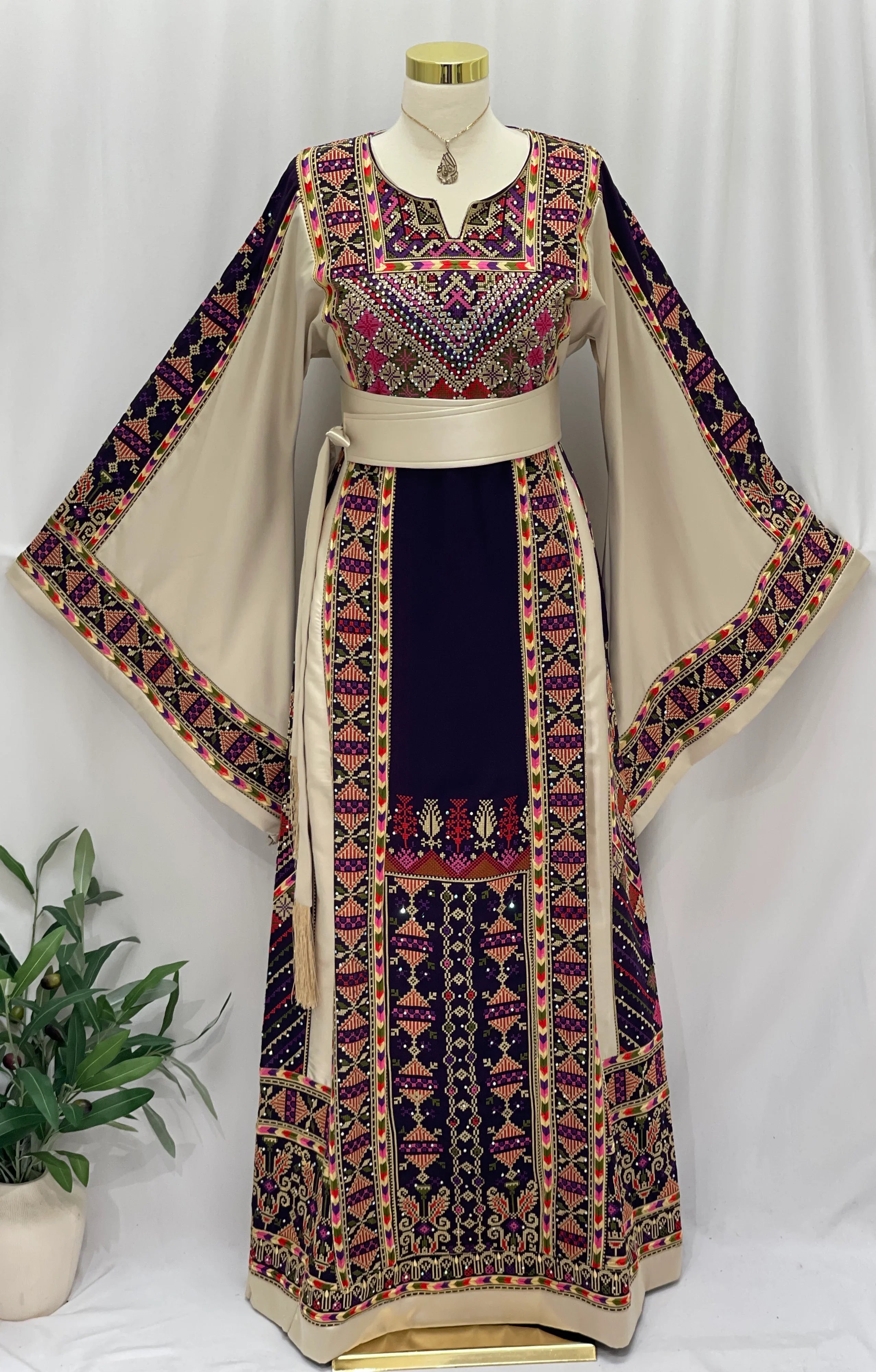 Diwan Embroidered Thoub | Elegant Heritage Palestinian Wear