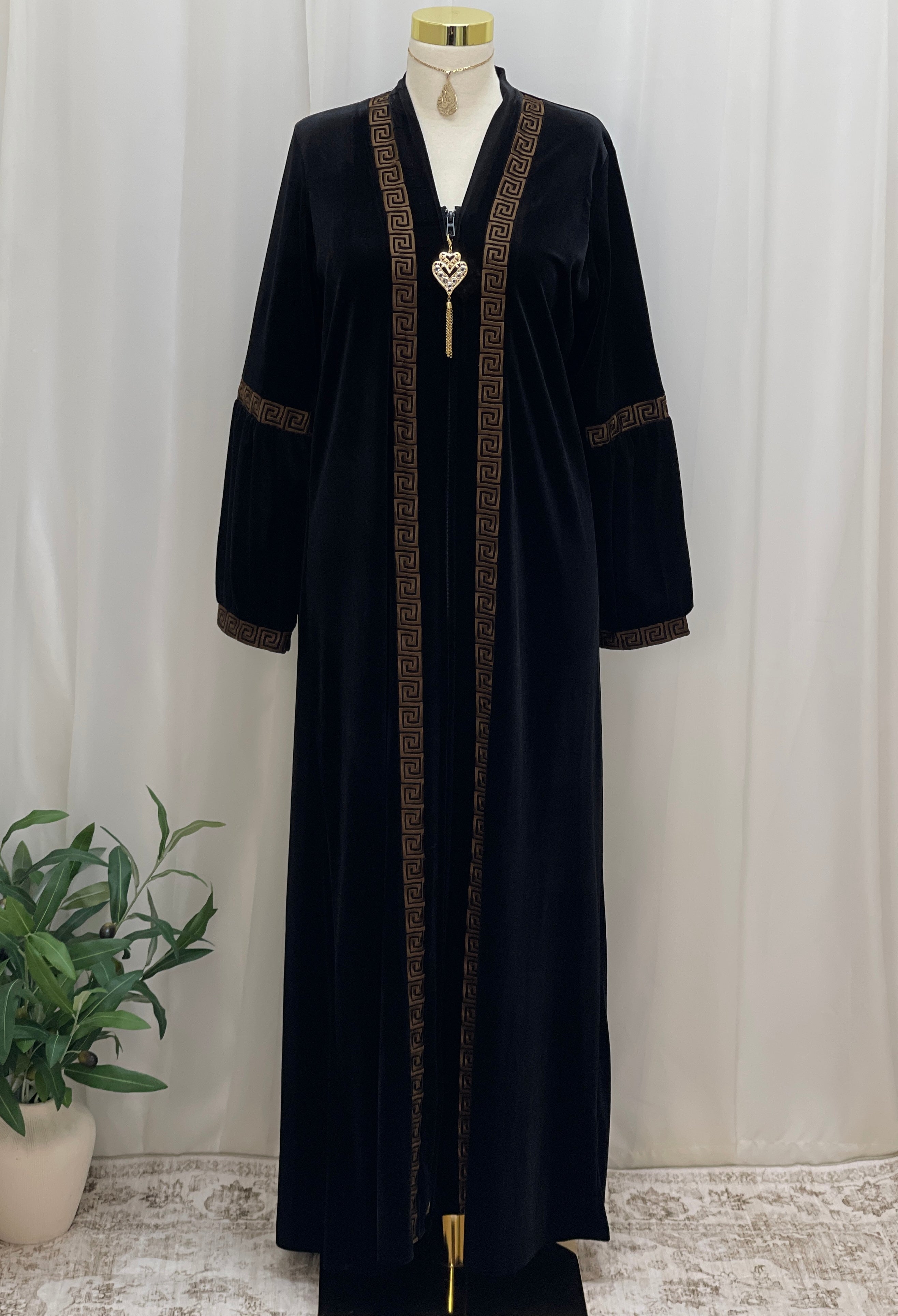 Aurelia Velvet Abaya