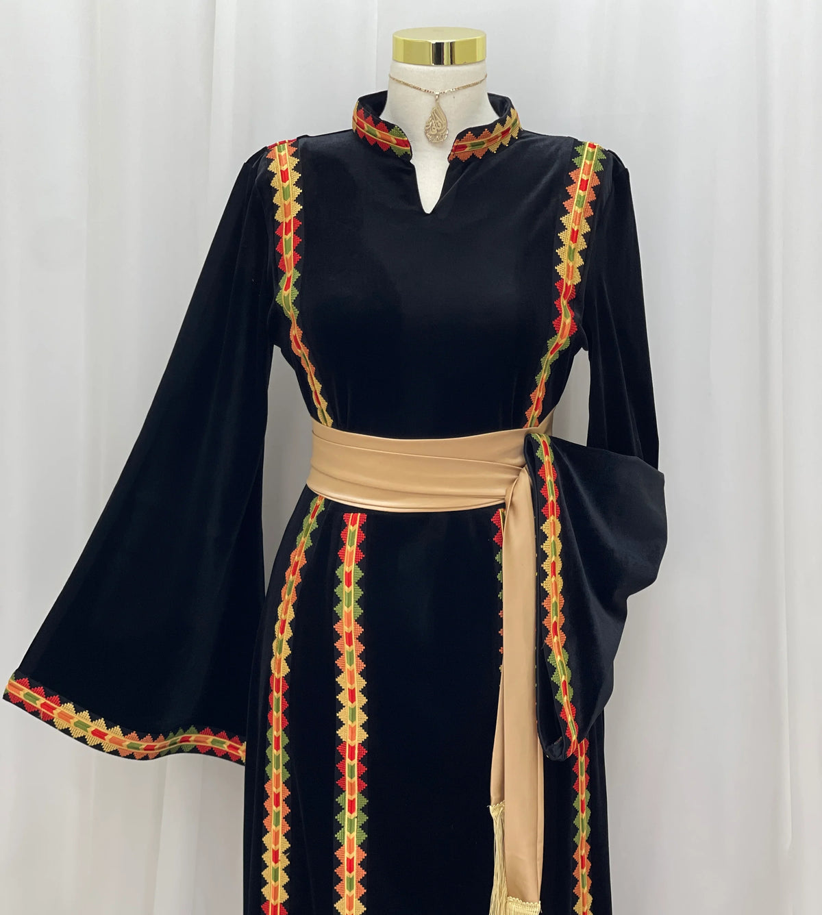 Manajel Grace Velvet Thobe - Palestinian Elegance