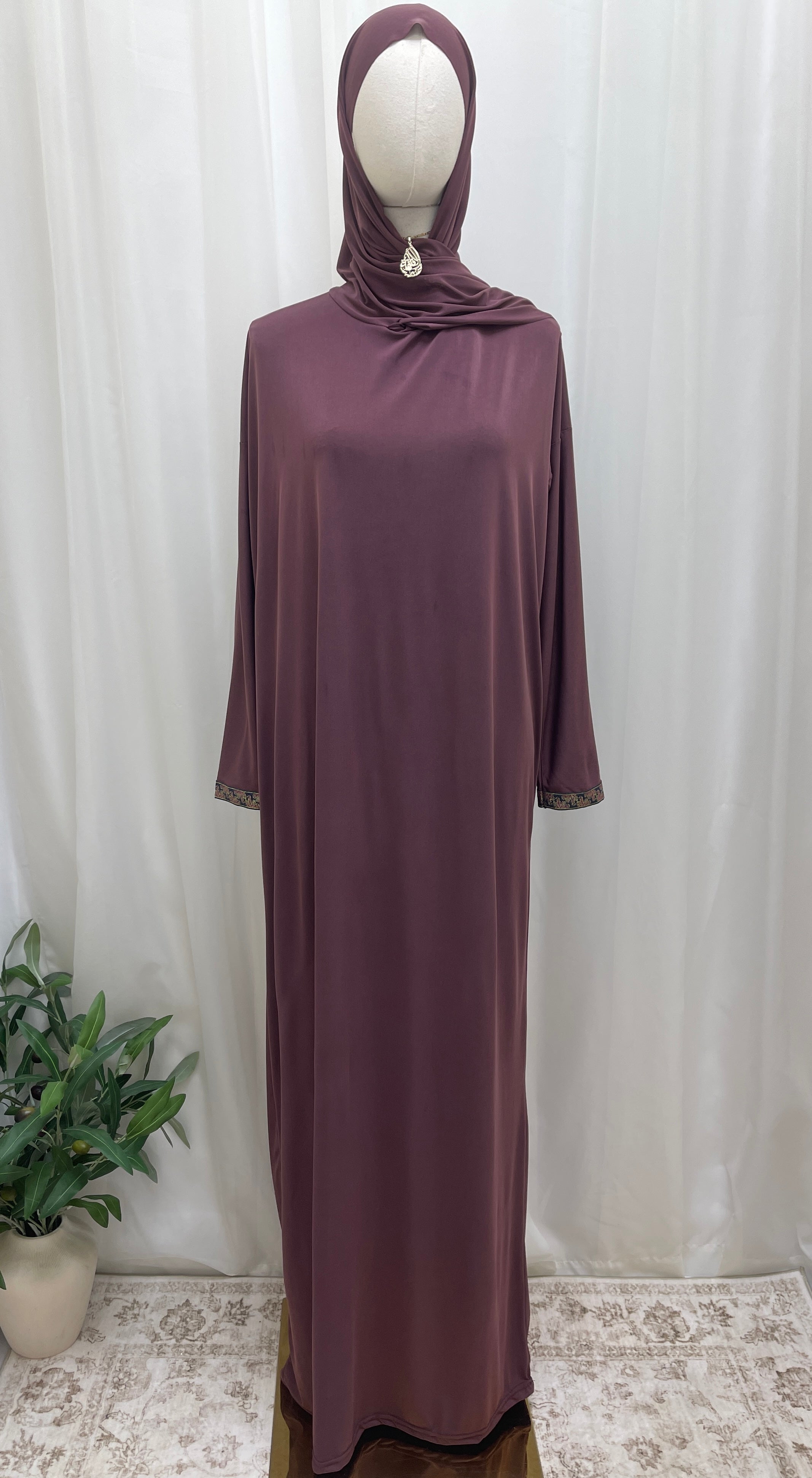 عباءة صلاة فلسطينية أنيقة من قطعة واحدة