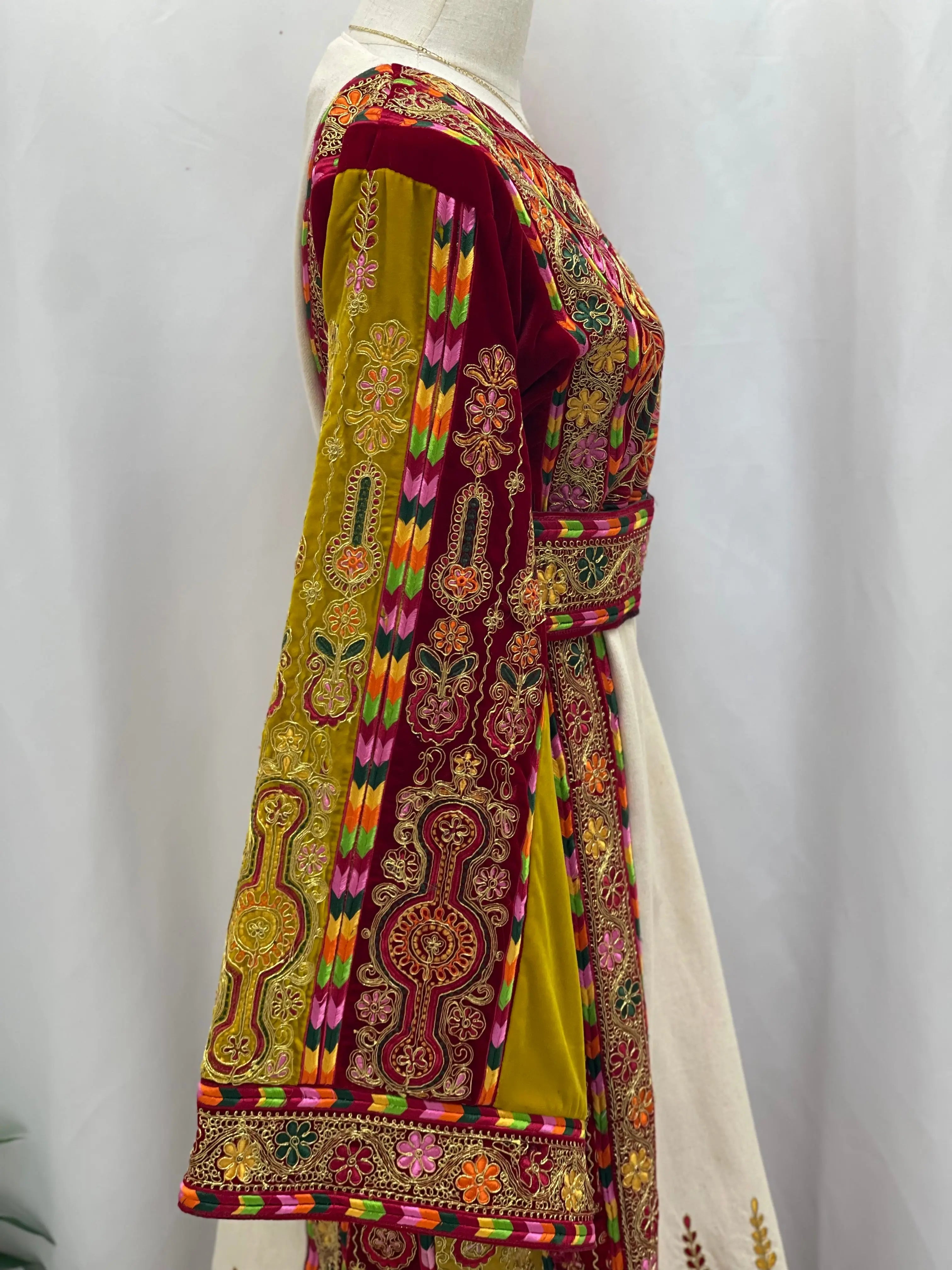 Jinan Embroidered Kasab Malaka - Velvet & Etamin Elegance Palestinian Elegance