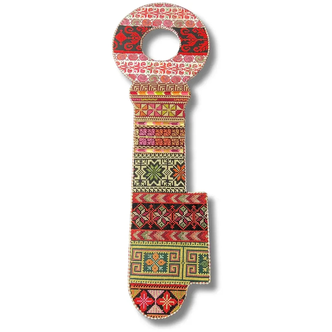 Key-Shaped Tatreez Home Decor - High-Quality Craftsmanship Palestinian Elegance