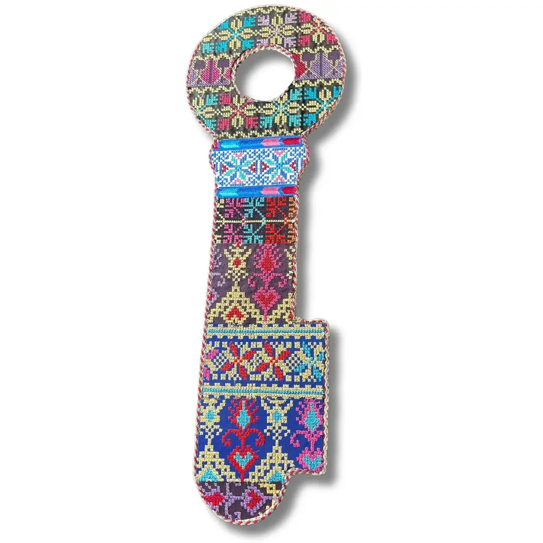 Key-Shaped Tatreez Design Home Decor – High-Quality Cultural Elegance Palestinian Elegance