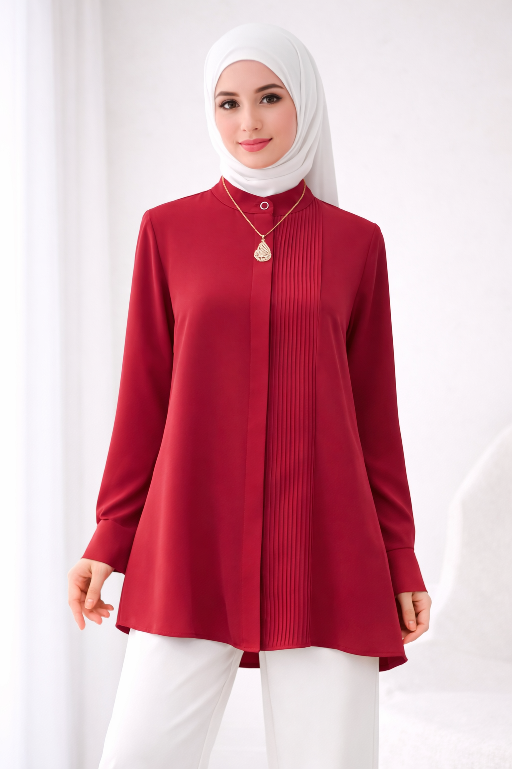 Timeless Elegance: The Expertly Designed Pleated Blouse