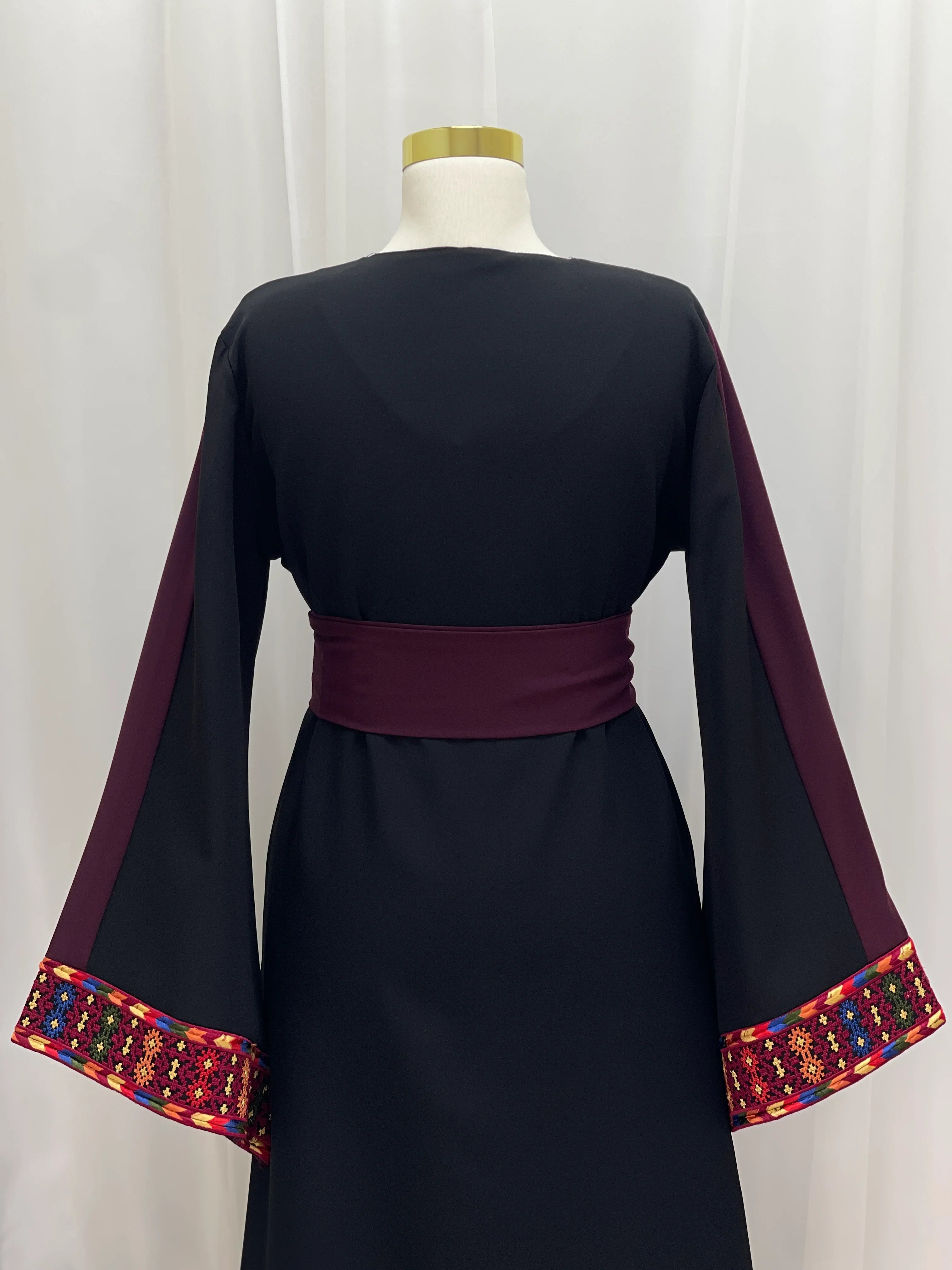 Sella Heritage Elegance Embroidered Thobe