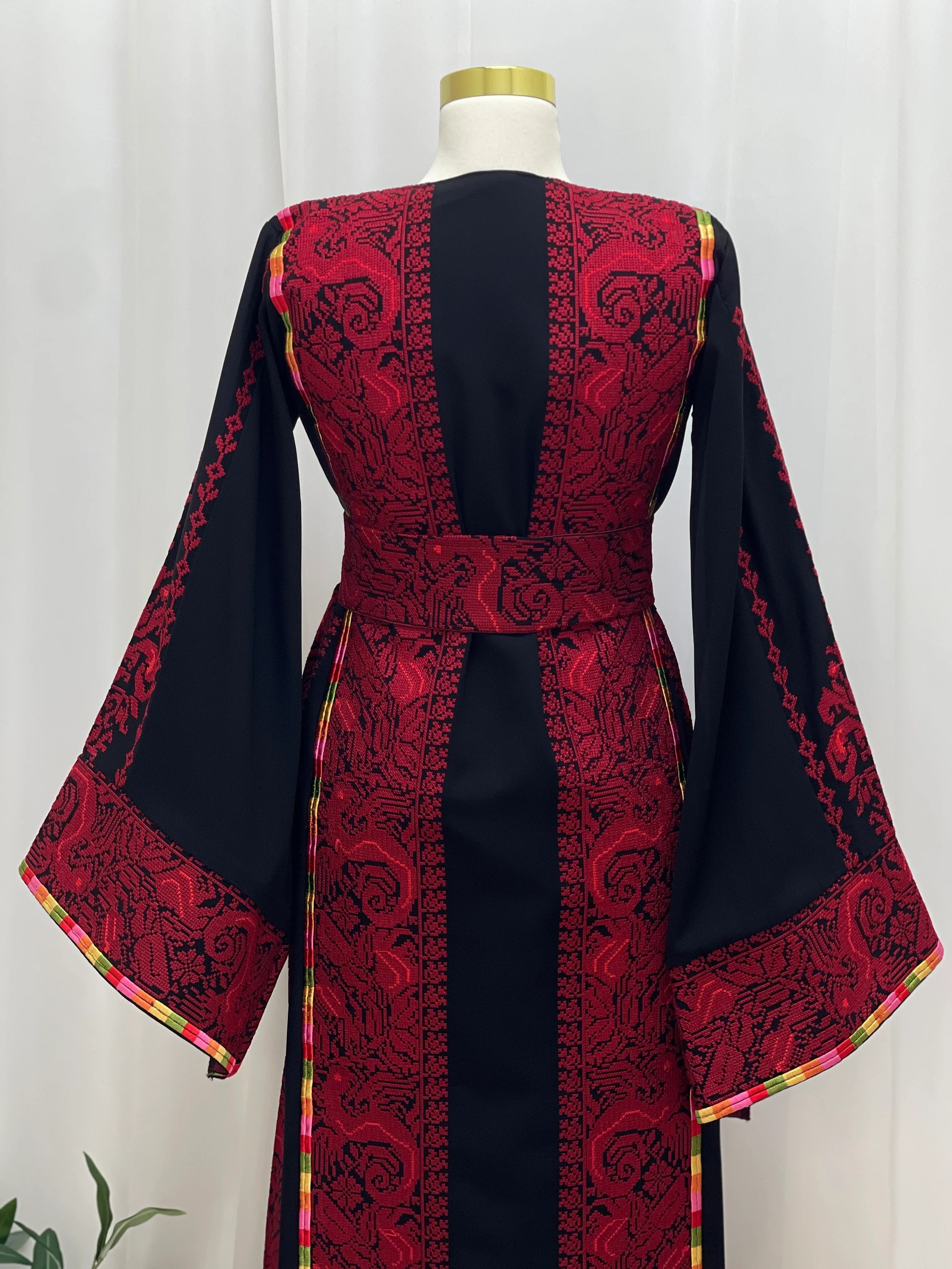 Dragon Heritage Embroidered Thobe