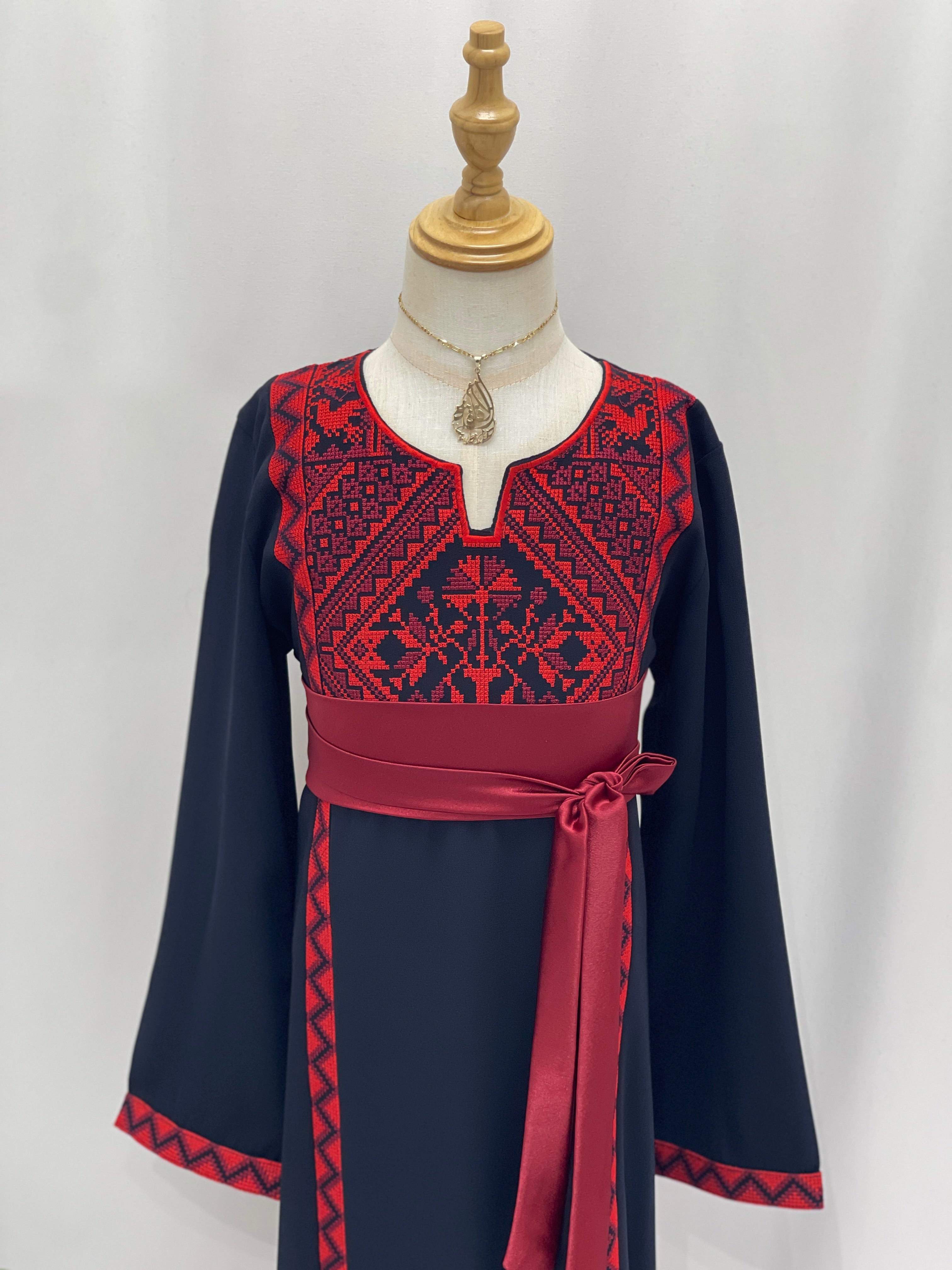 Soft Heritage Embroidered Girls Thobe