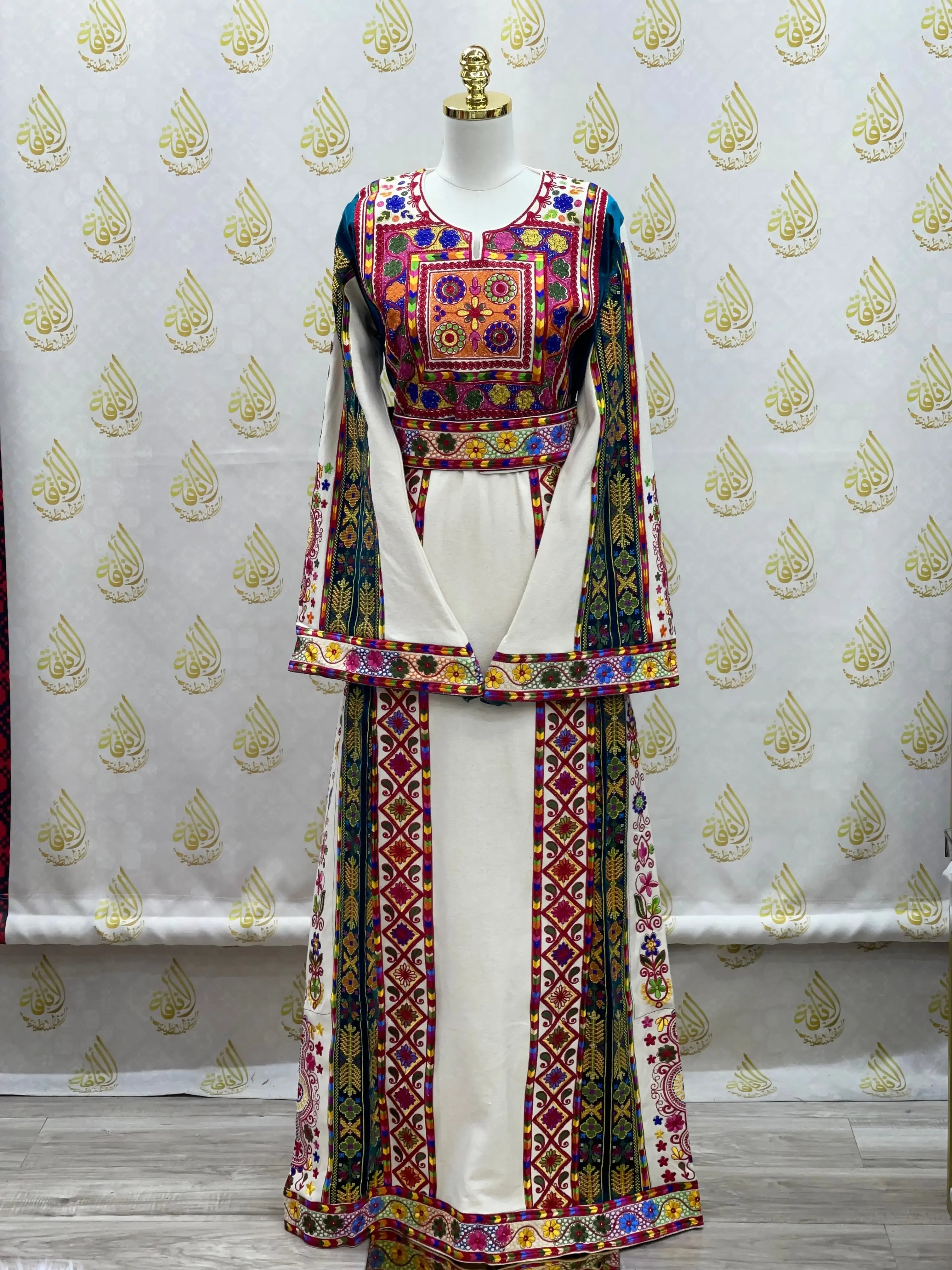 Embroidery Etamin Thoub: Ultimate Luxury and Sophistication Palestinian Elegance