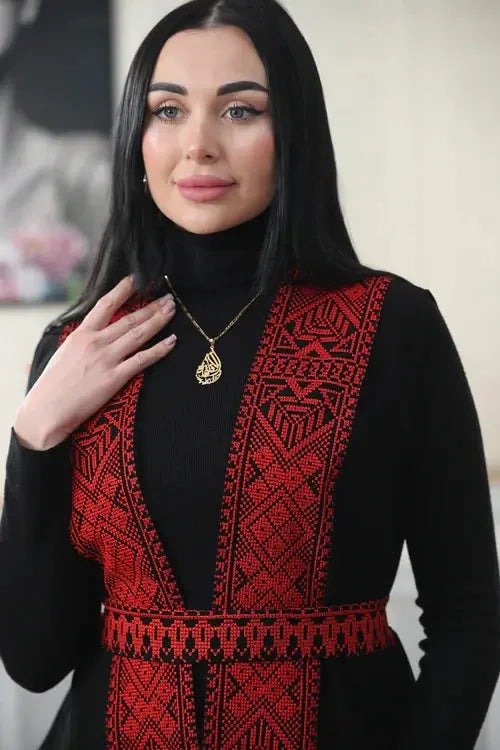 Craftsmanship at Its Finest: Intricate Embroidery Vest Palestinian Elegance