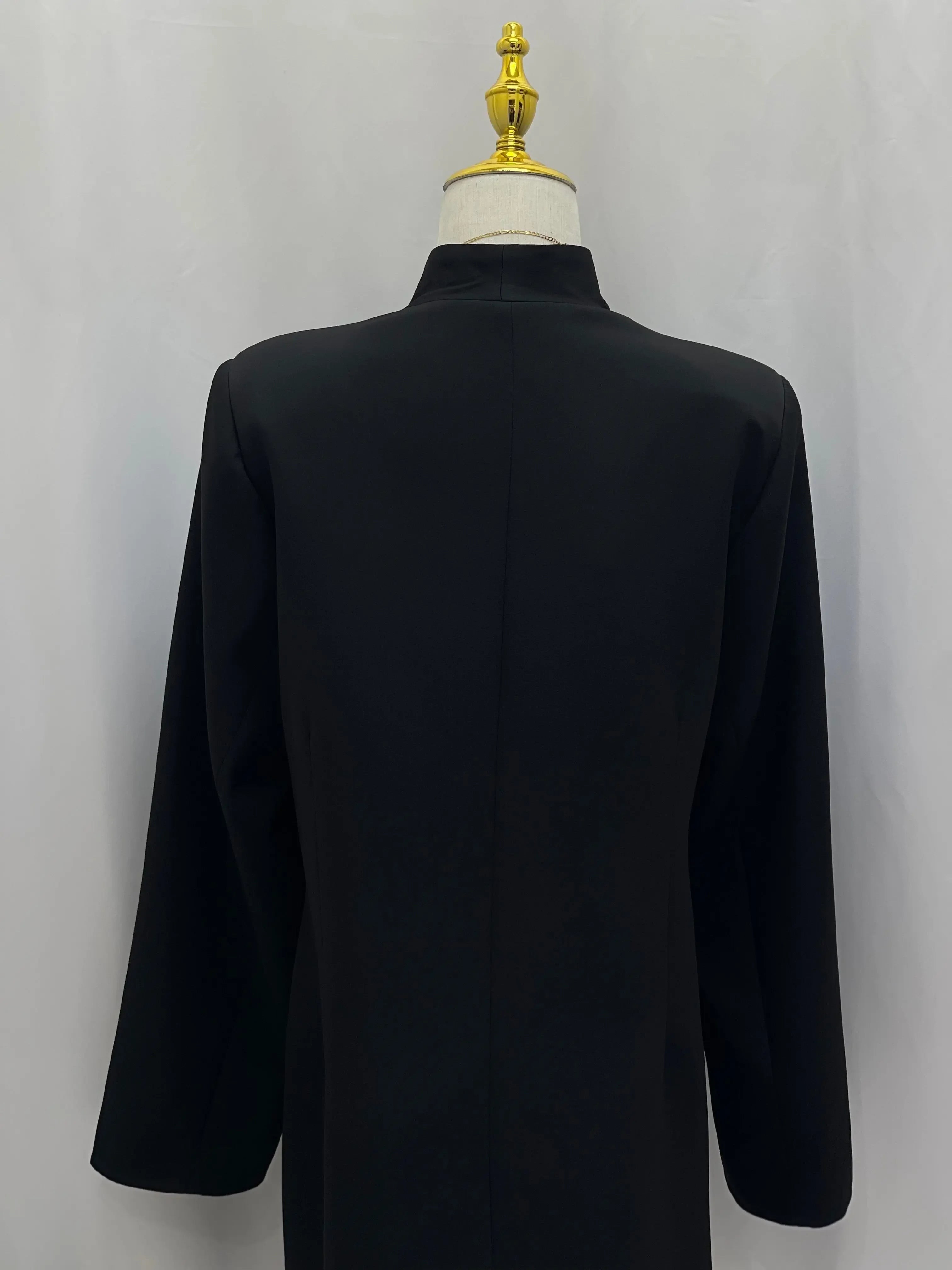 Sleek Sophistication: The Long Blazer Palestinian Elegance