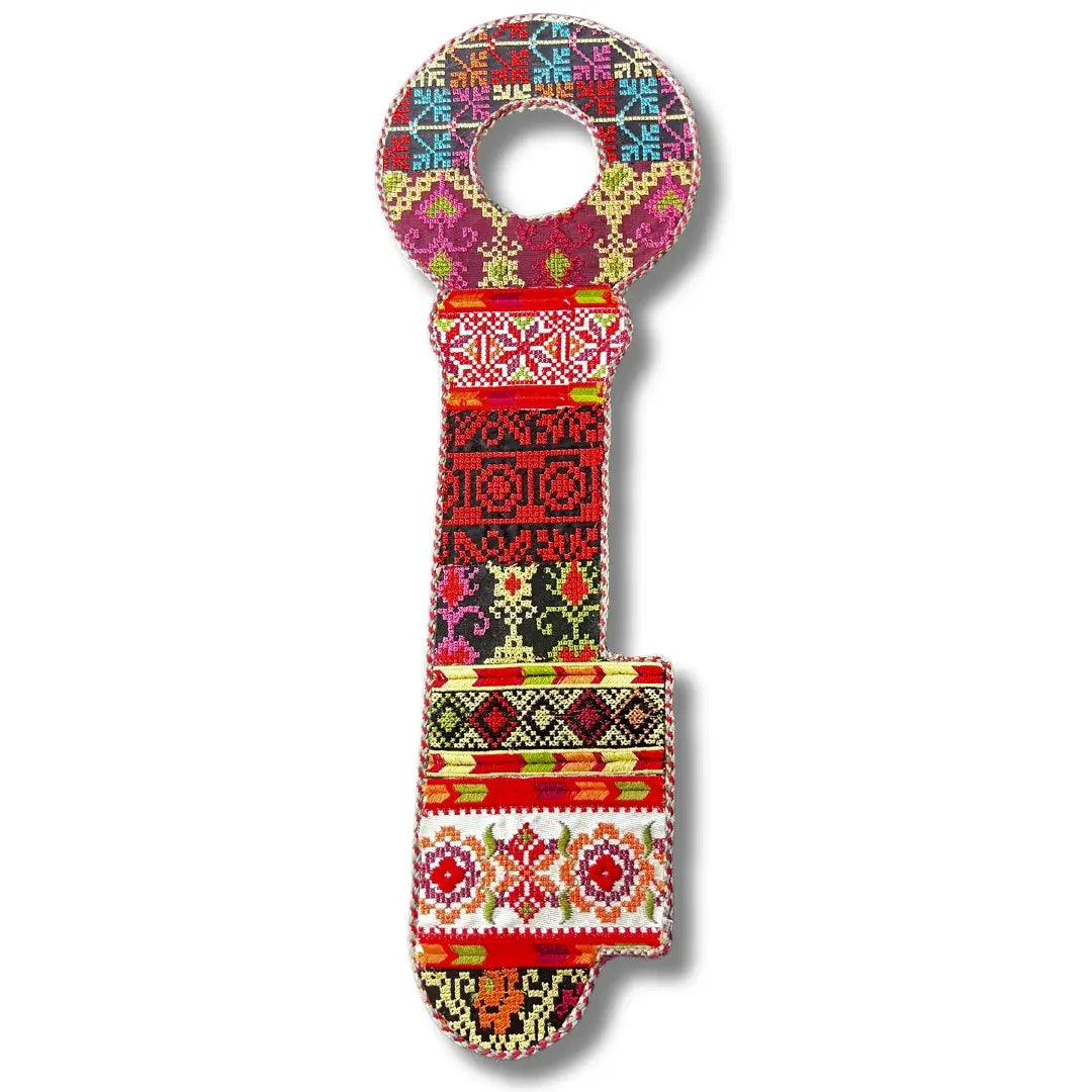 Key-Shaped Tatreez Design Home Decor – High-Quality Cultural Elegance Palestinian Elegance
