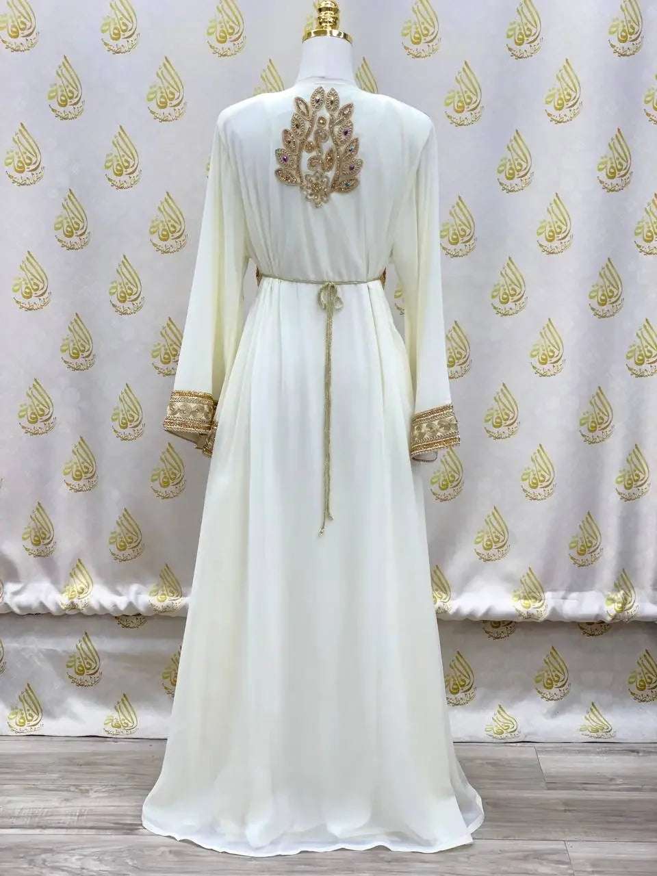 Unique Kaftan: Standout Style and Comfort - Palestinian Elegance