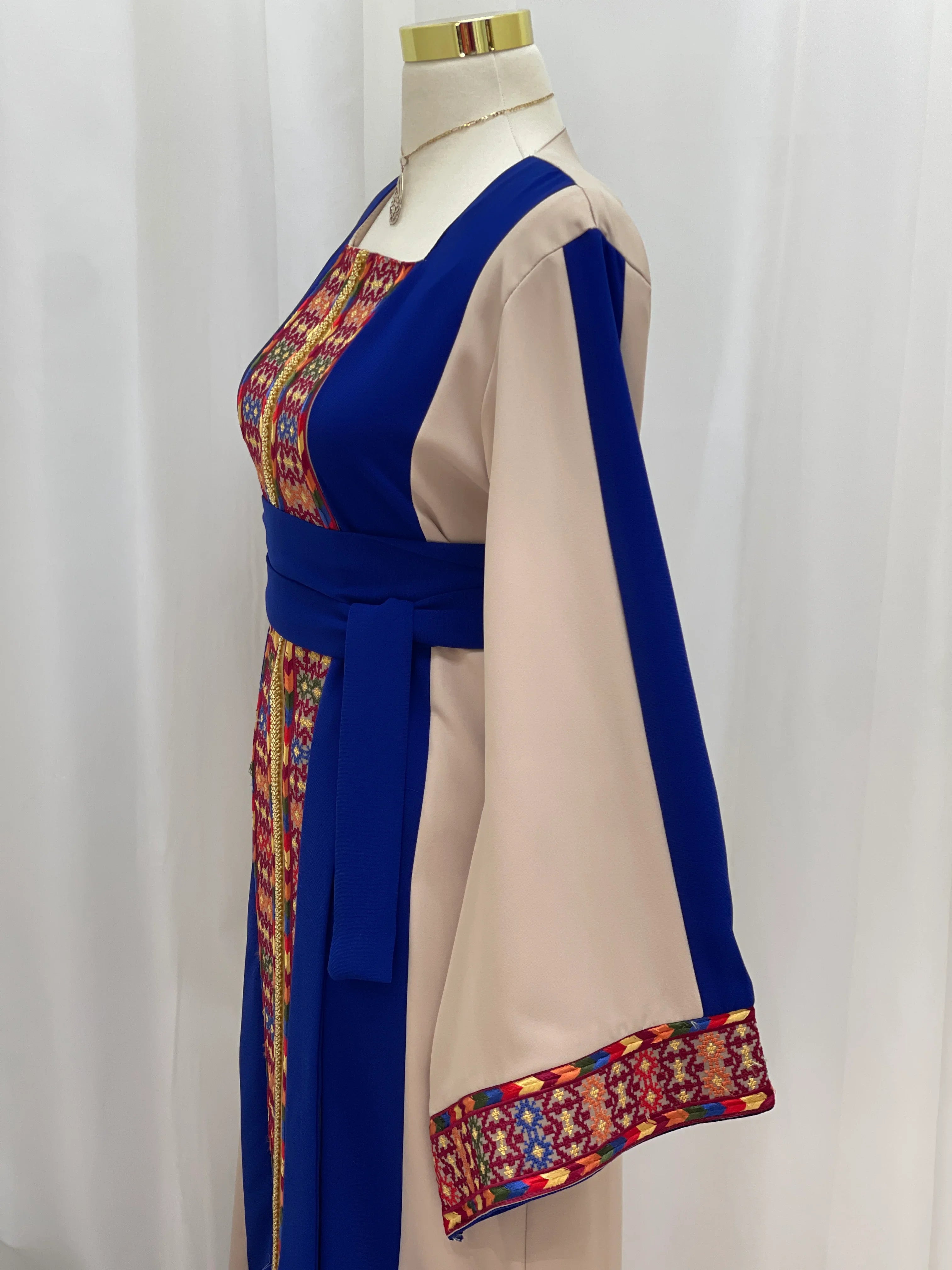 Sella Heritage Elegance Embroidered Thobe