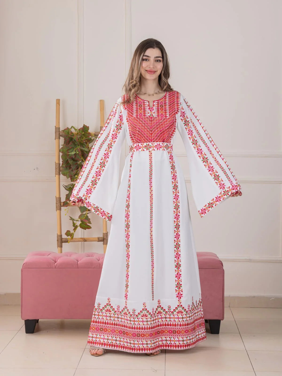 ثوب فلسطيني مطرز بسيط – زي تاتريز تقليدي