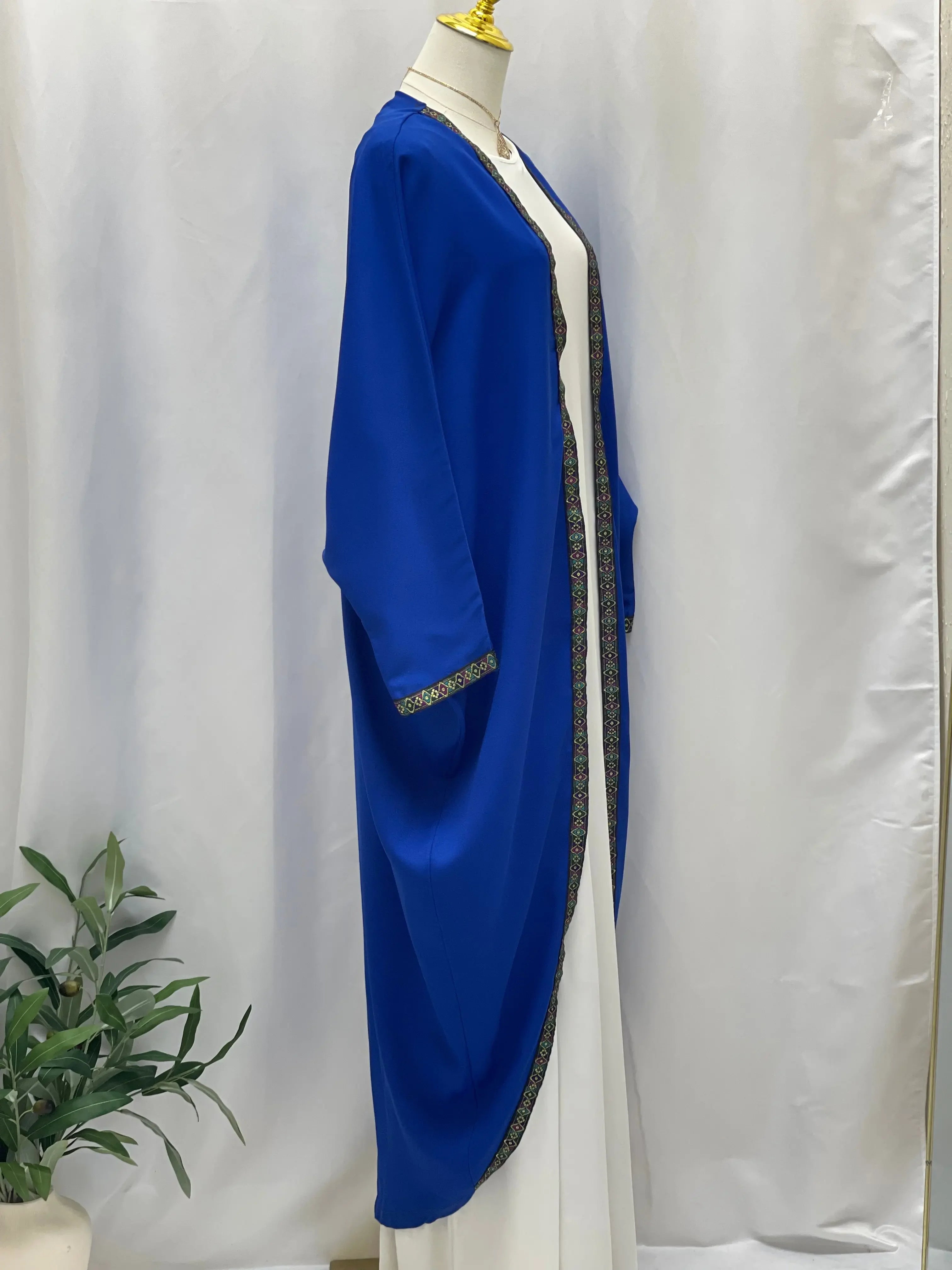 Versatile Elegance: Janna Cardigan Palestinian Elegance