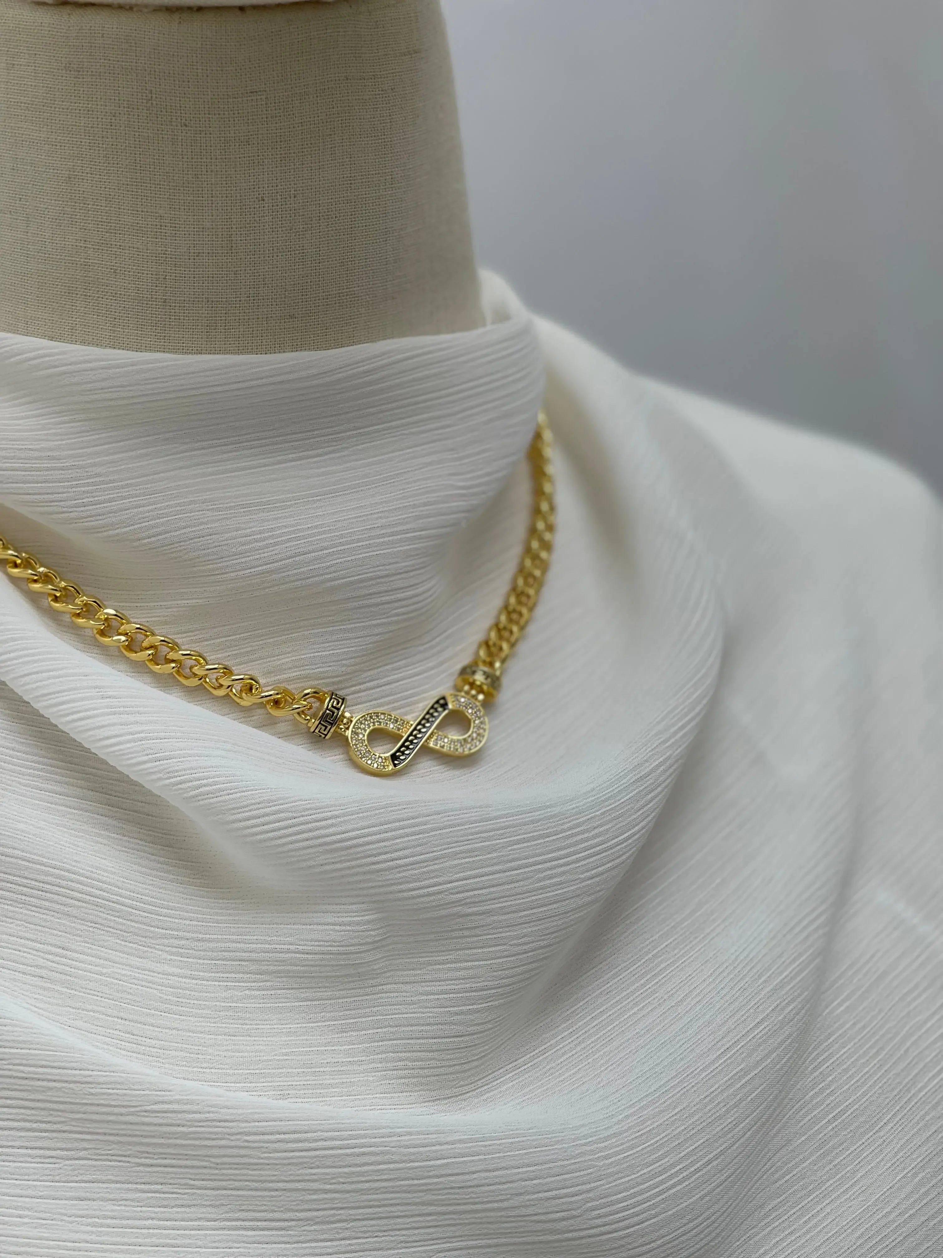 Luxurious Elegance: Fefe Plated Gold Necklace Palestinian Elegance