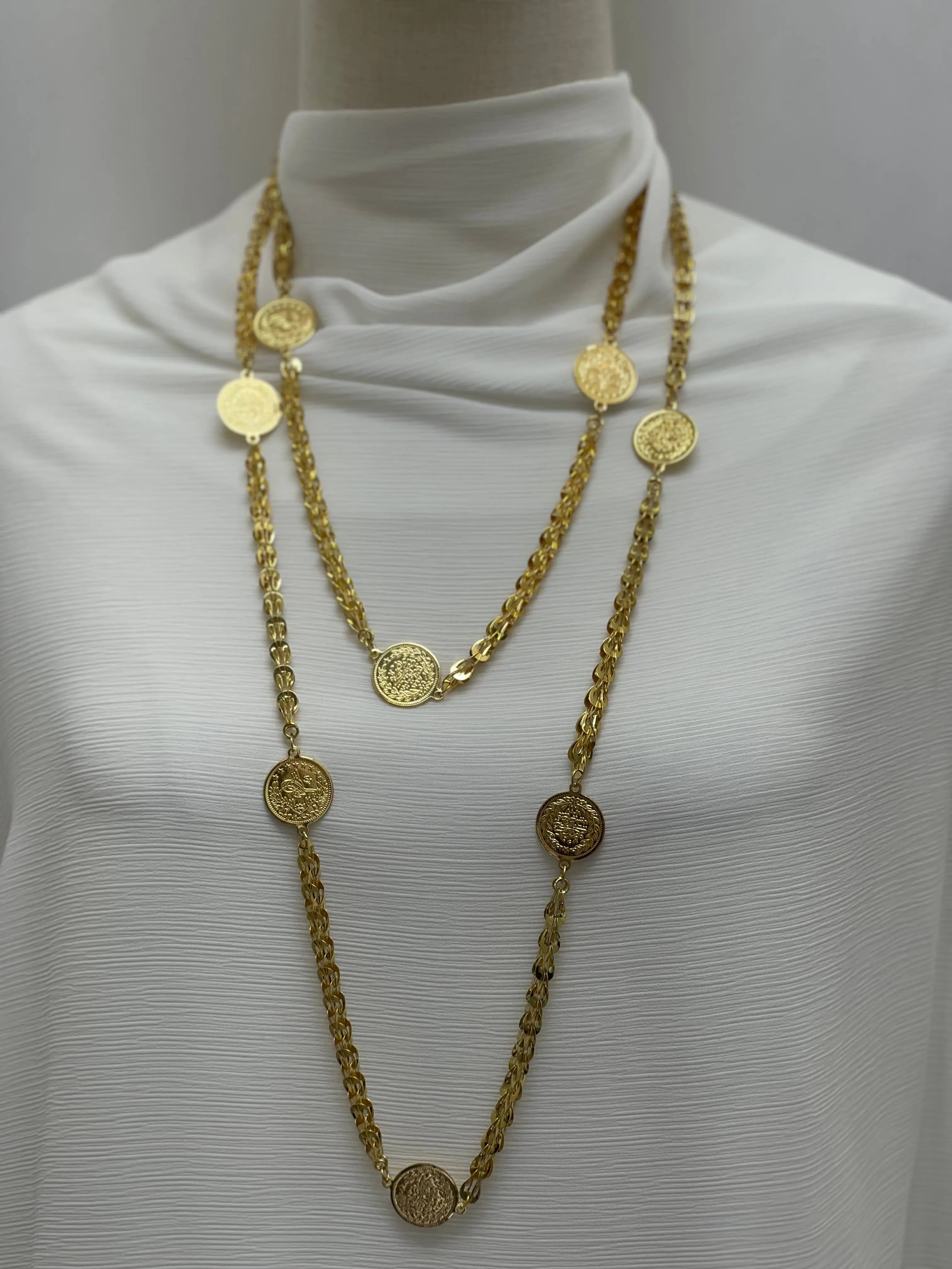 Ultimate Comfort: Randaly With Lairas Long Palestinian Elegance