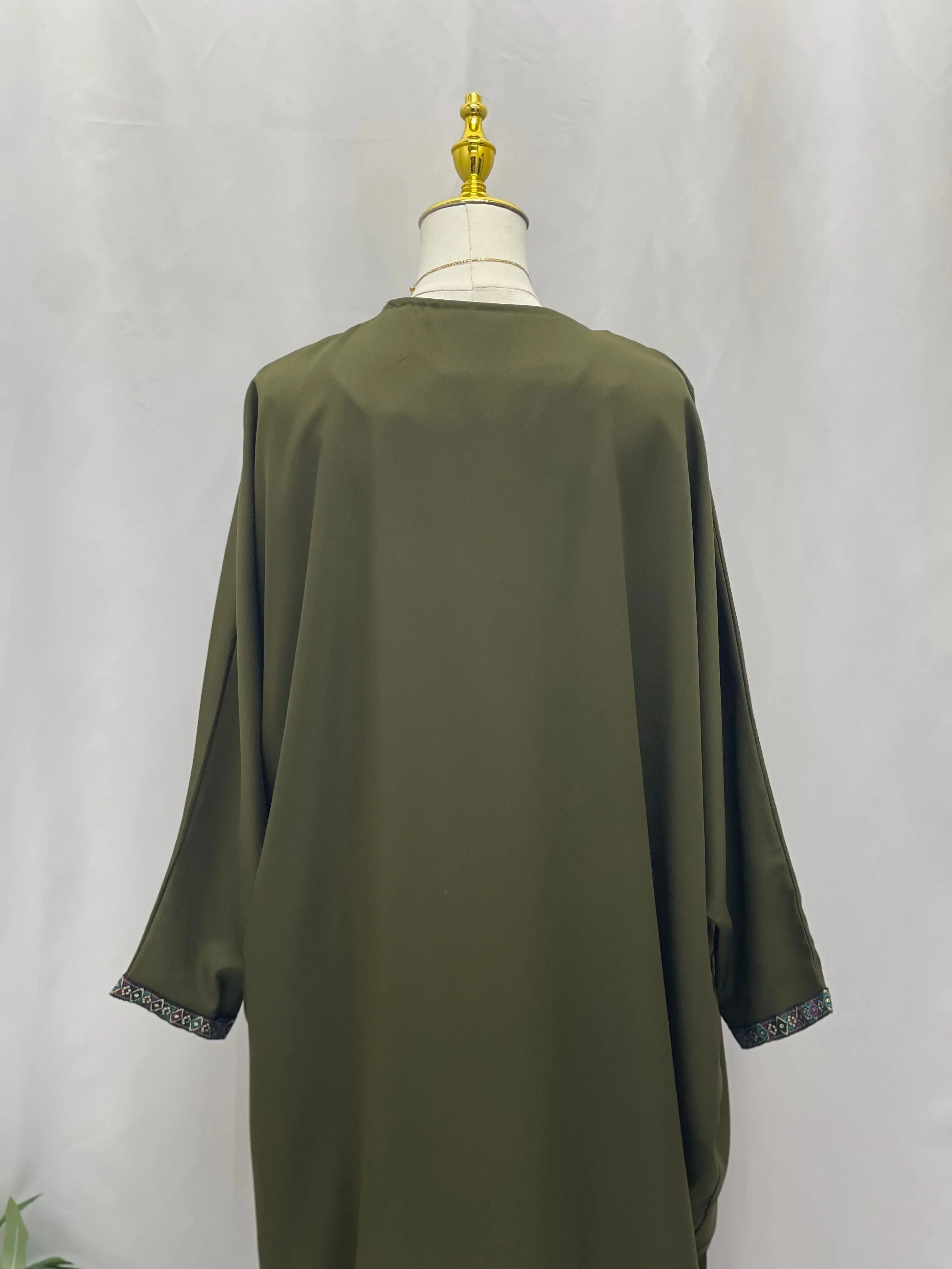 Versatile Elegance: Janna Cardigan Palestinian Elegance