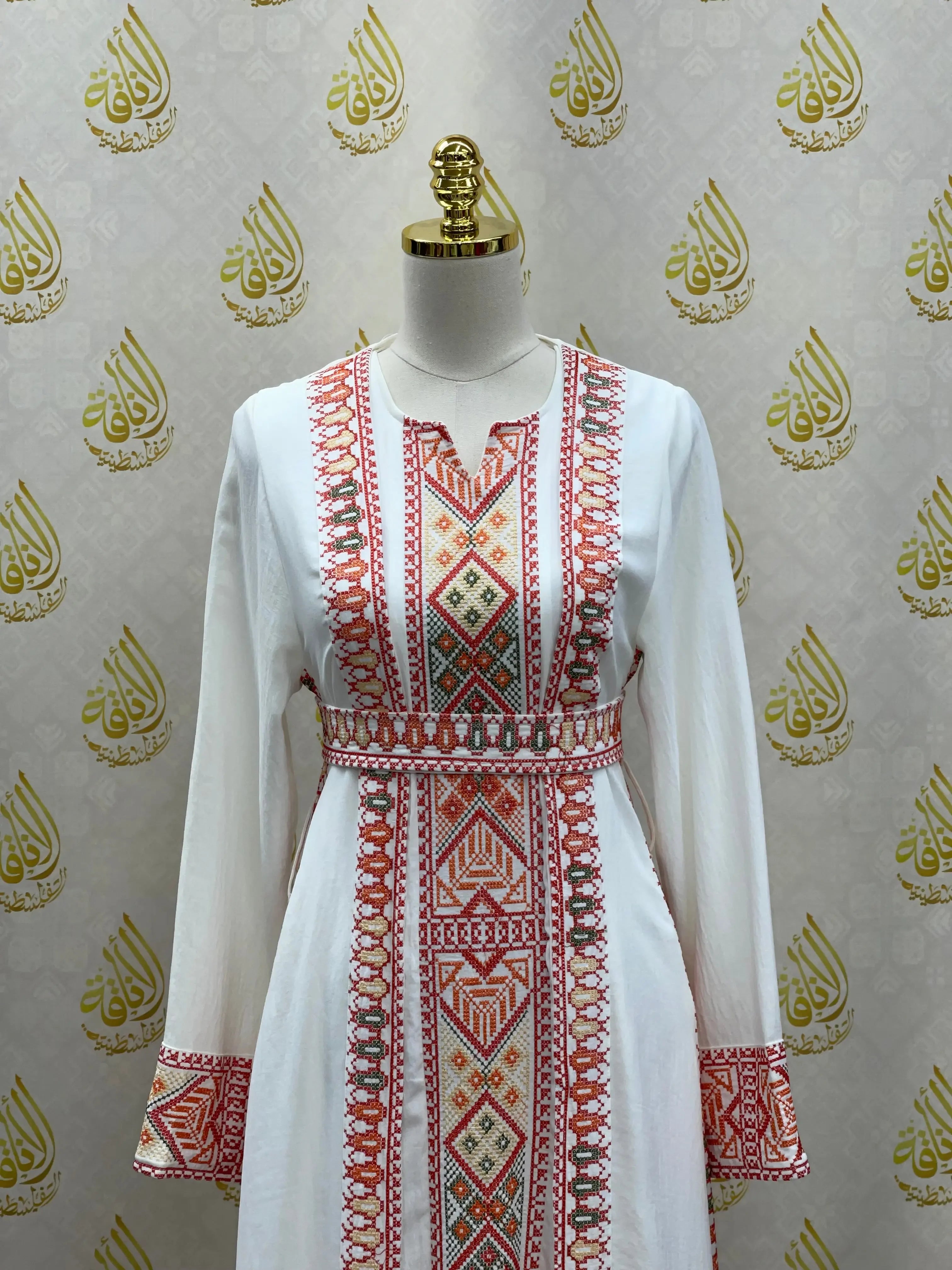 Simple Embroidery 2Pc Abaya: Elegance and Versatility in Modest Fashion Palestinian Elegance