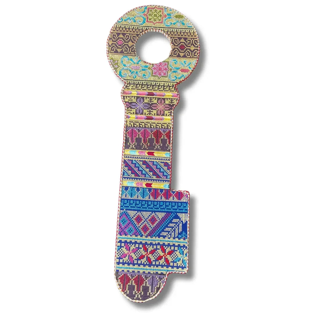 Key-Shaped Tatreez Design Accessory - High-Quality Craftsmanship Palestinian Elegance